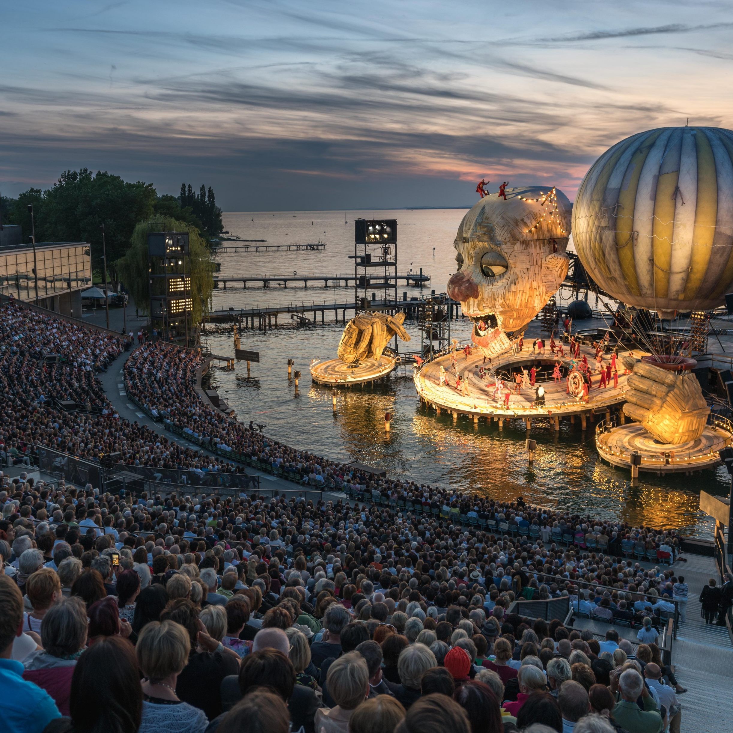 Zu Beginn der Aufführung wird das Wetter am Freitag sicher noch trocken sein.