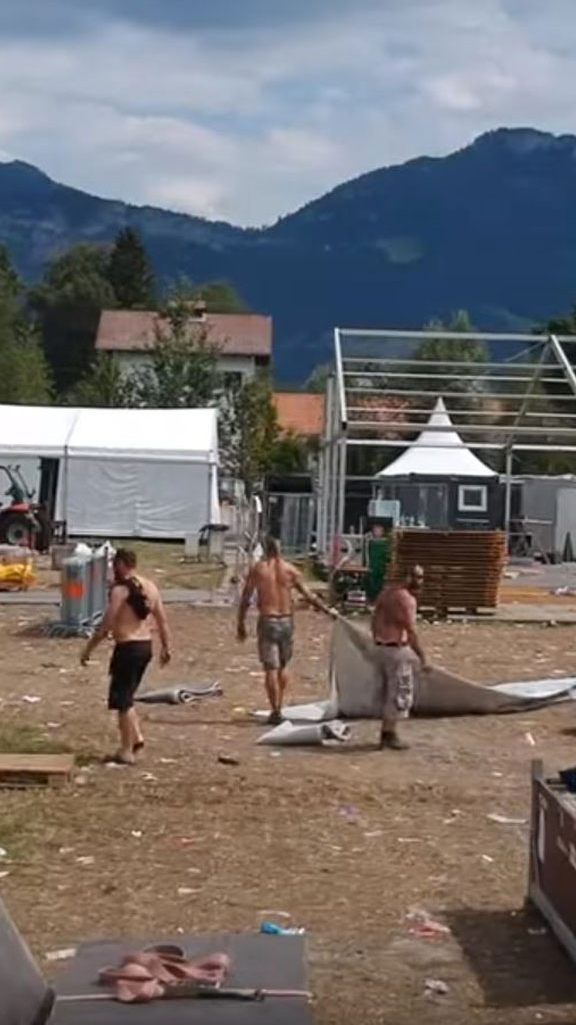 Nach dem Szenen Openair in Lustenau muss der Festival-Platz auch wieder aufgeräumt werden.