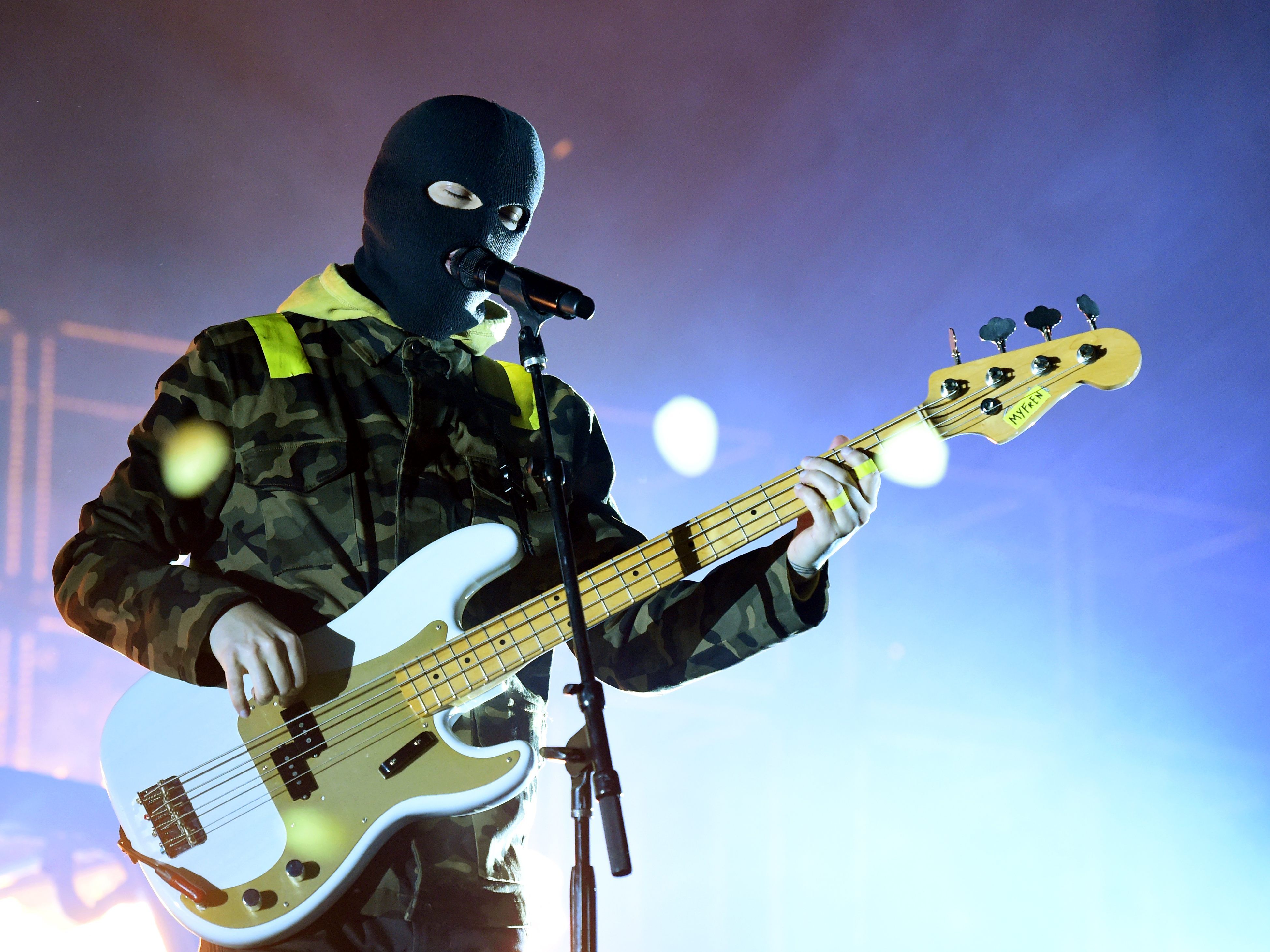 Anfang des Jahres trat die Band bereits in einer ausverkauften Stadthalle in Wien auf. Anfang des Jahres trat die Band bereits in einer ausverkauften Stadthalle in Wien auf.