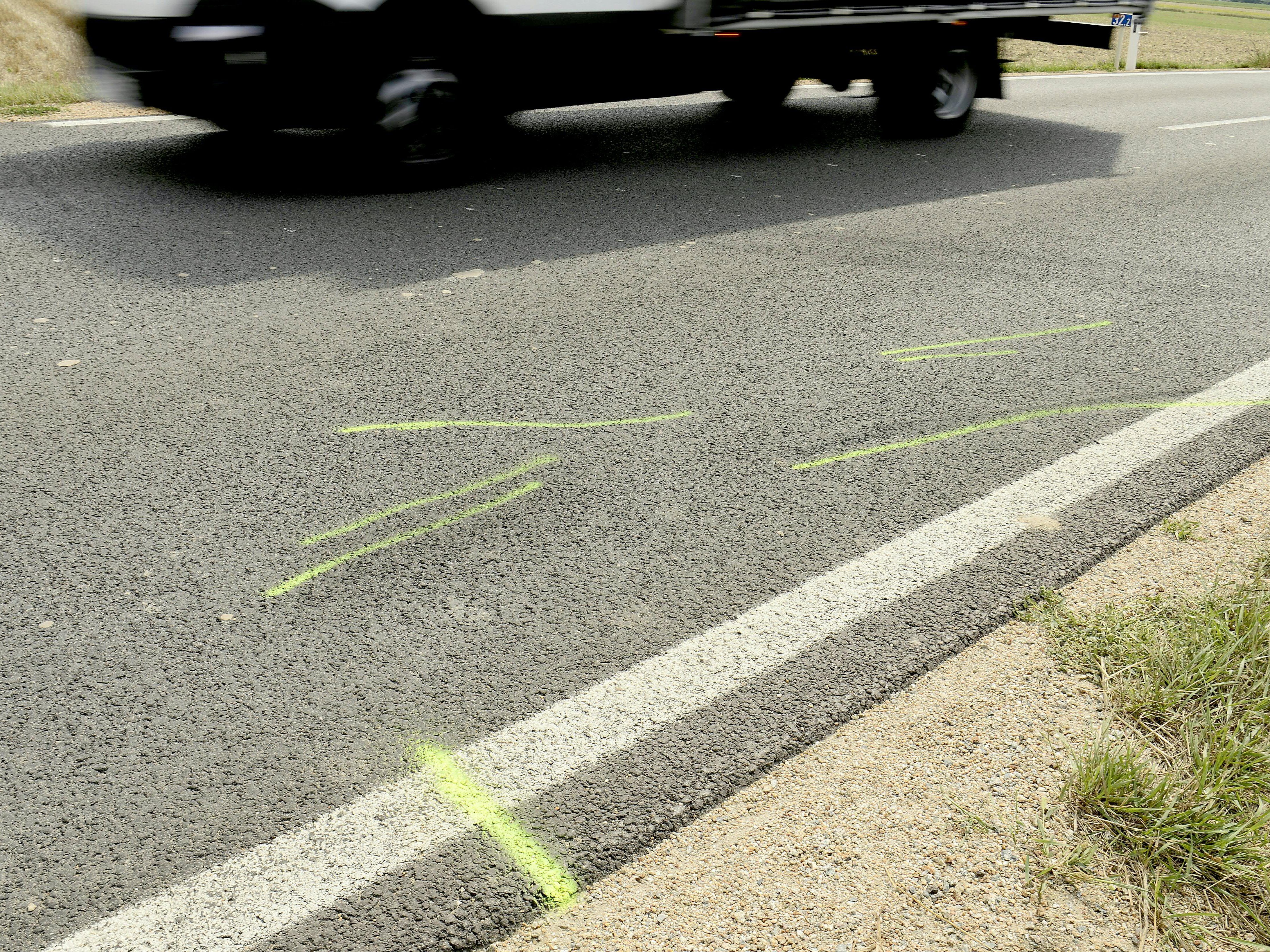 Nach dem Verkehrsunfall am Sonntagabend wird nun auch gegen die Mutter der getöteten Kinder ermittelt.