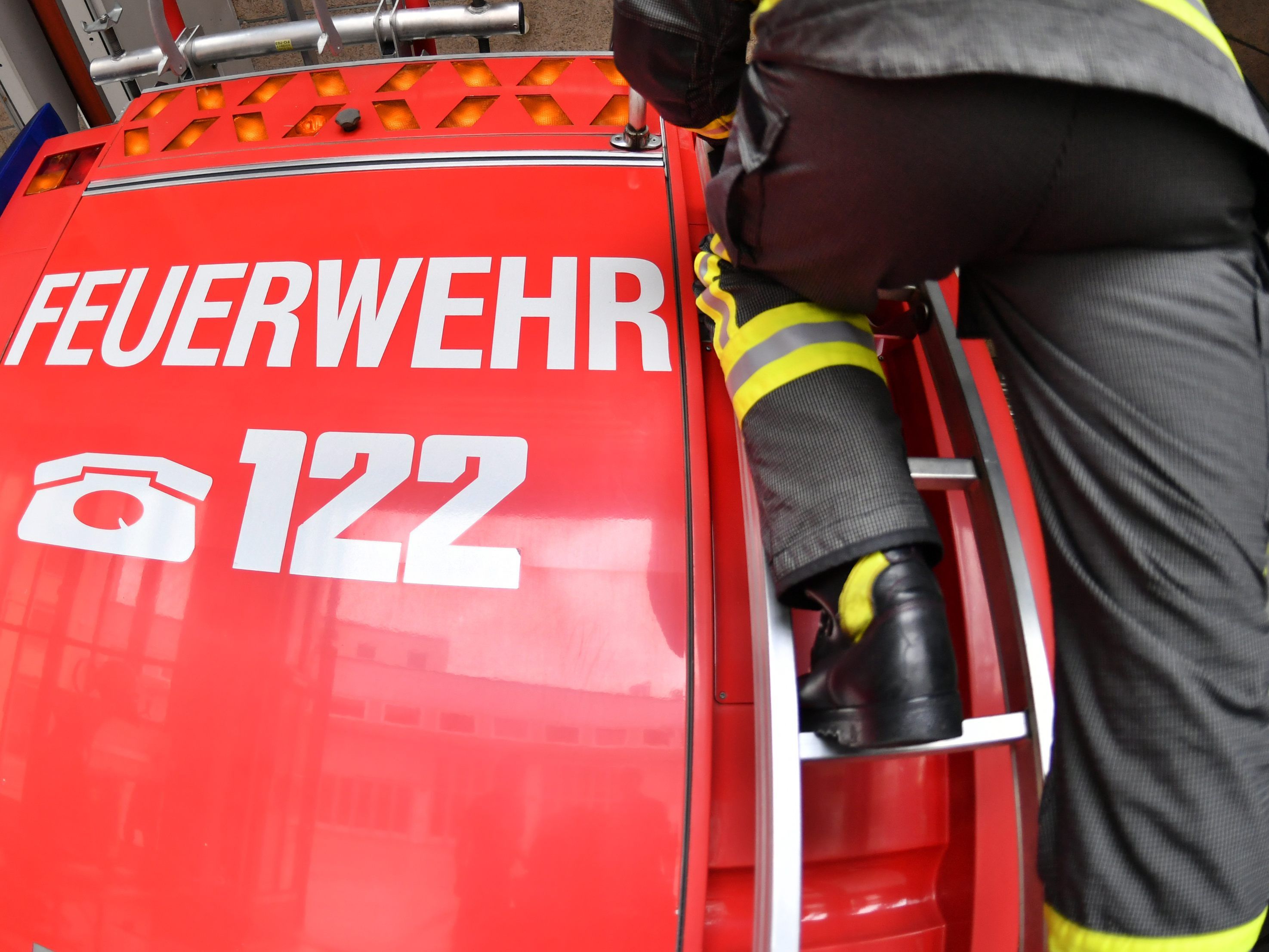 Die Wiener Berufsfeuerwehr musste mit einem Seiltechniktrupp ausrücken.