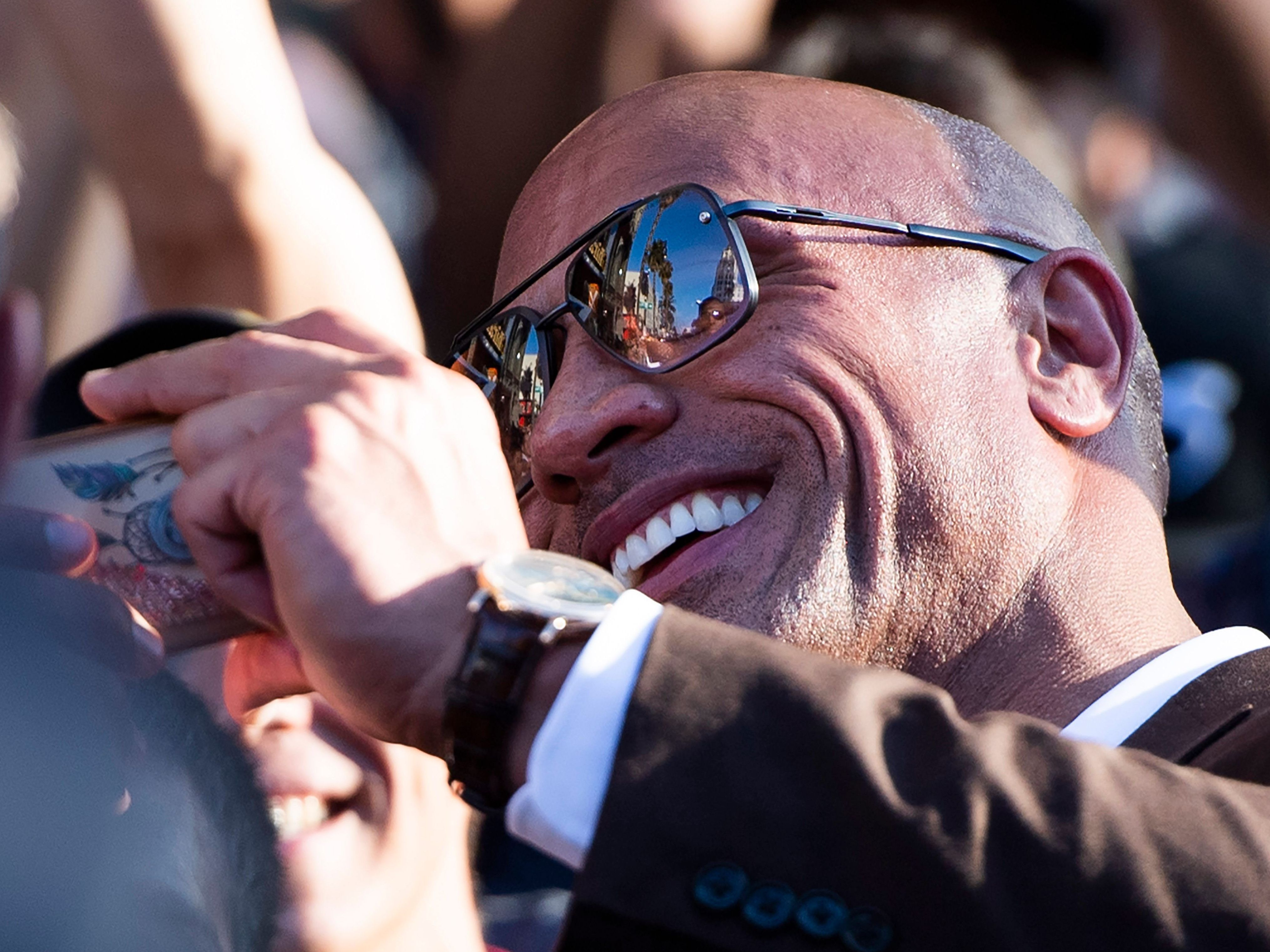 Dwayne "The Rock" Johnson hat 2019 bereits knapp 90 Millionen Euro verdient. Dwayne "The Rock" Johnson hat 2019 bereits knapp 90 Millionen Euro verdient.