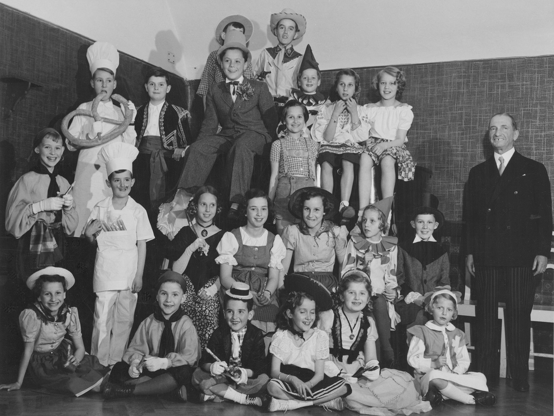 Der Elmayer Kinderfasching im Jahr 1946.