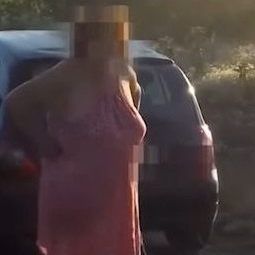 Schrecklicher Akt von Tierquälerei.