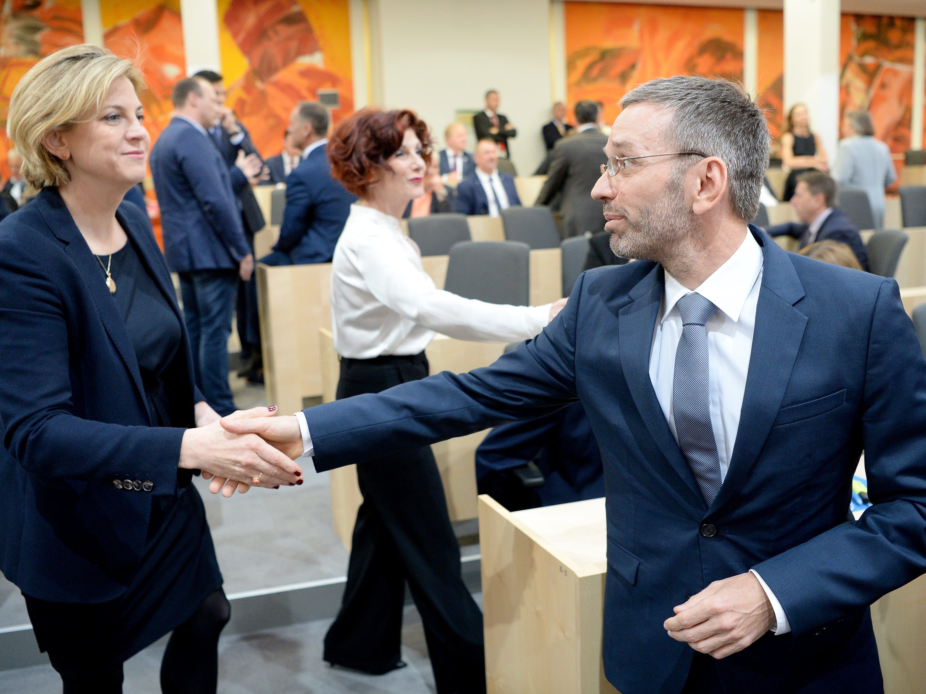 Bei der Befragung stellte sich die NEOS als die fairste Partei heraus, die FPÖ als die unfairste.