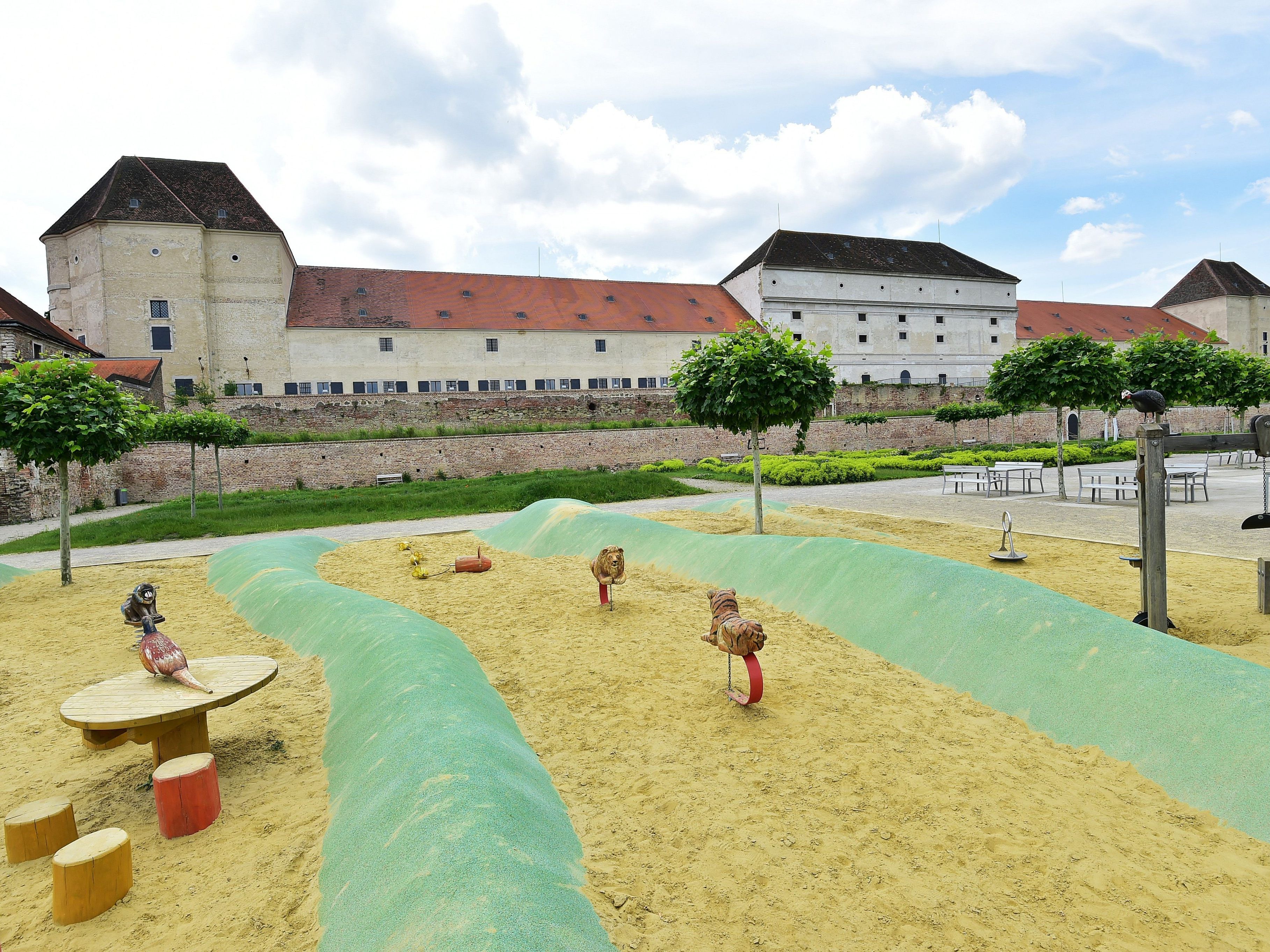 Im historischen Schloss Neugebäude in Wien-Simmering gibt es einiges zu erleben.