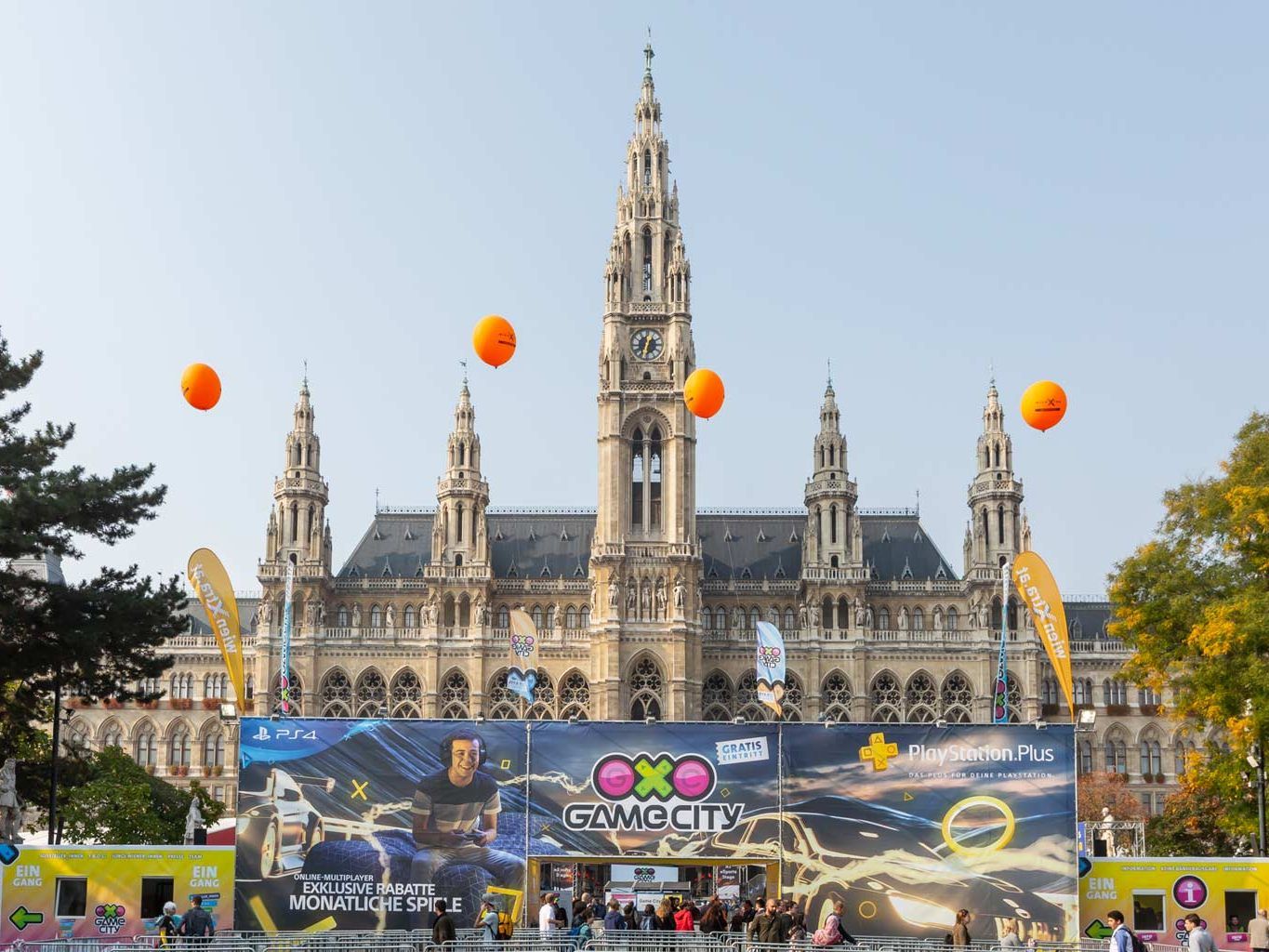 Von 18. bis 20. Oktober geht das Fortnite-Tunier am Wiener Rathausplatz über die Bühne. Von 18. bis 20. Oktober geht das Fortnite-Tunier am Wiener Rathausplatz über die Bühne.