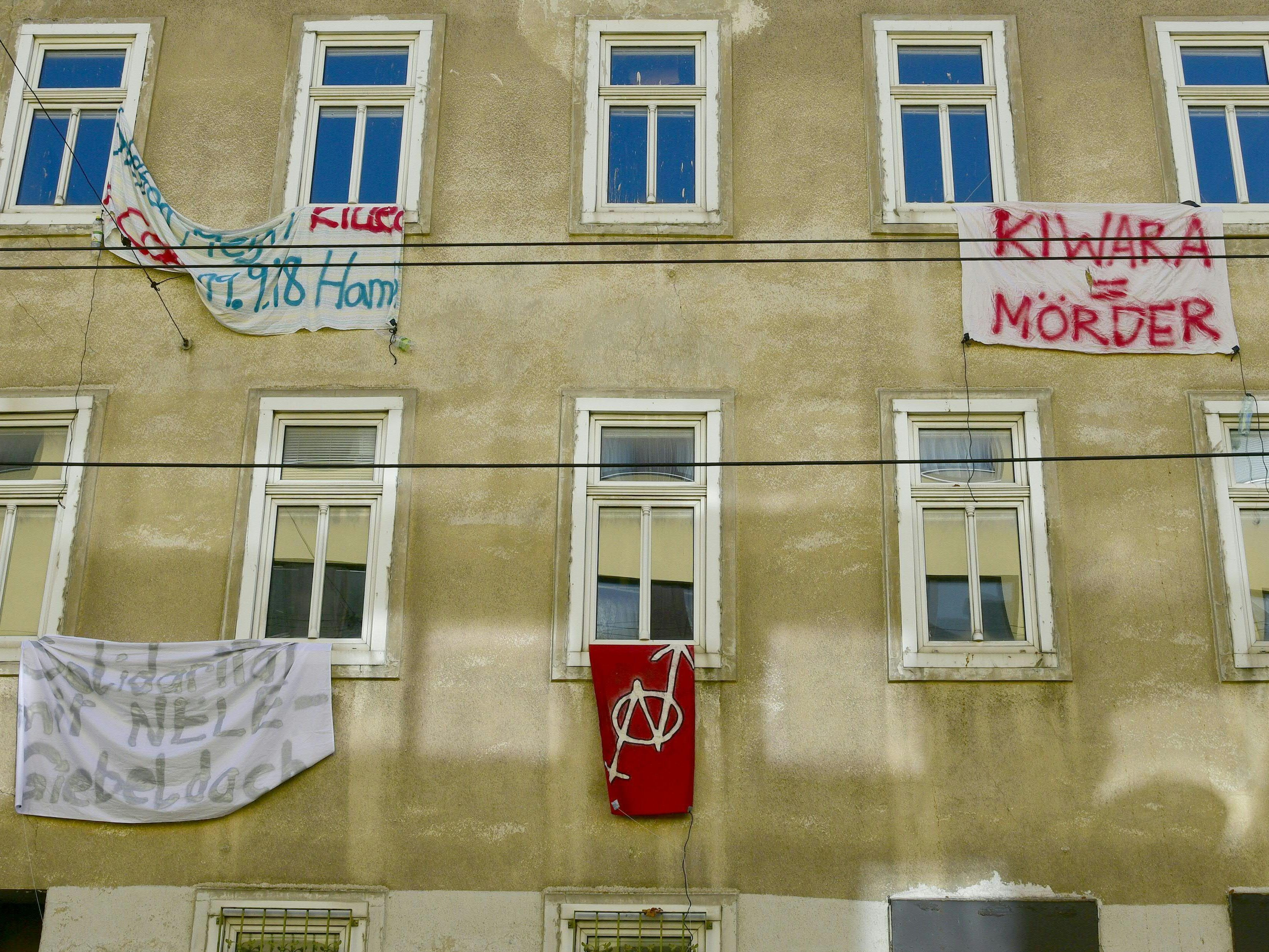 Hausbesetzung in der Rosensteingasse in Wien-Hernals.
