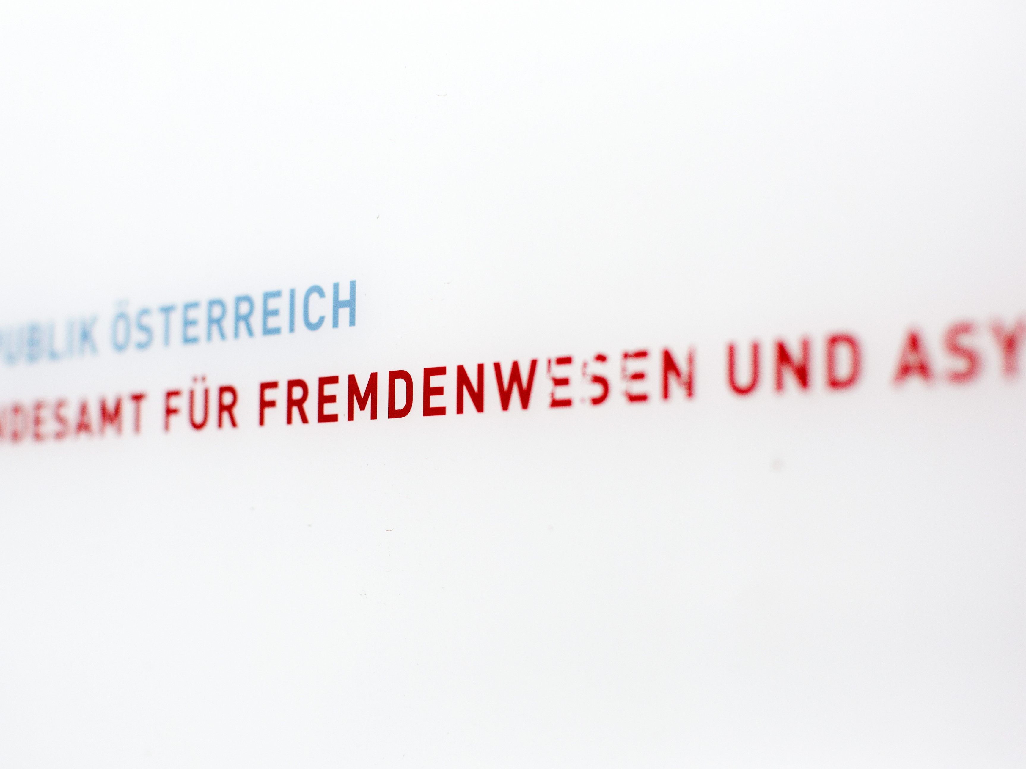 Die Wahlprogramme der Parteien zum Thema Asyl und Integration.