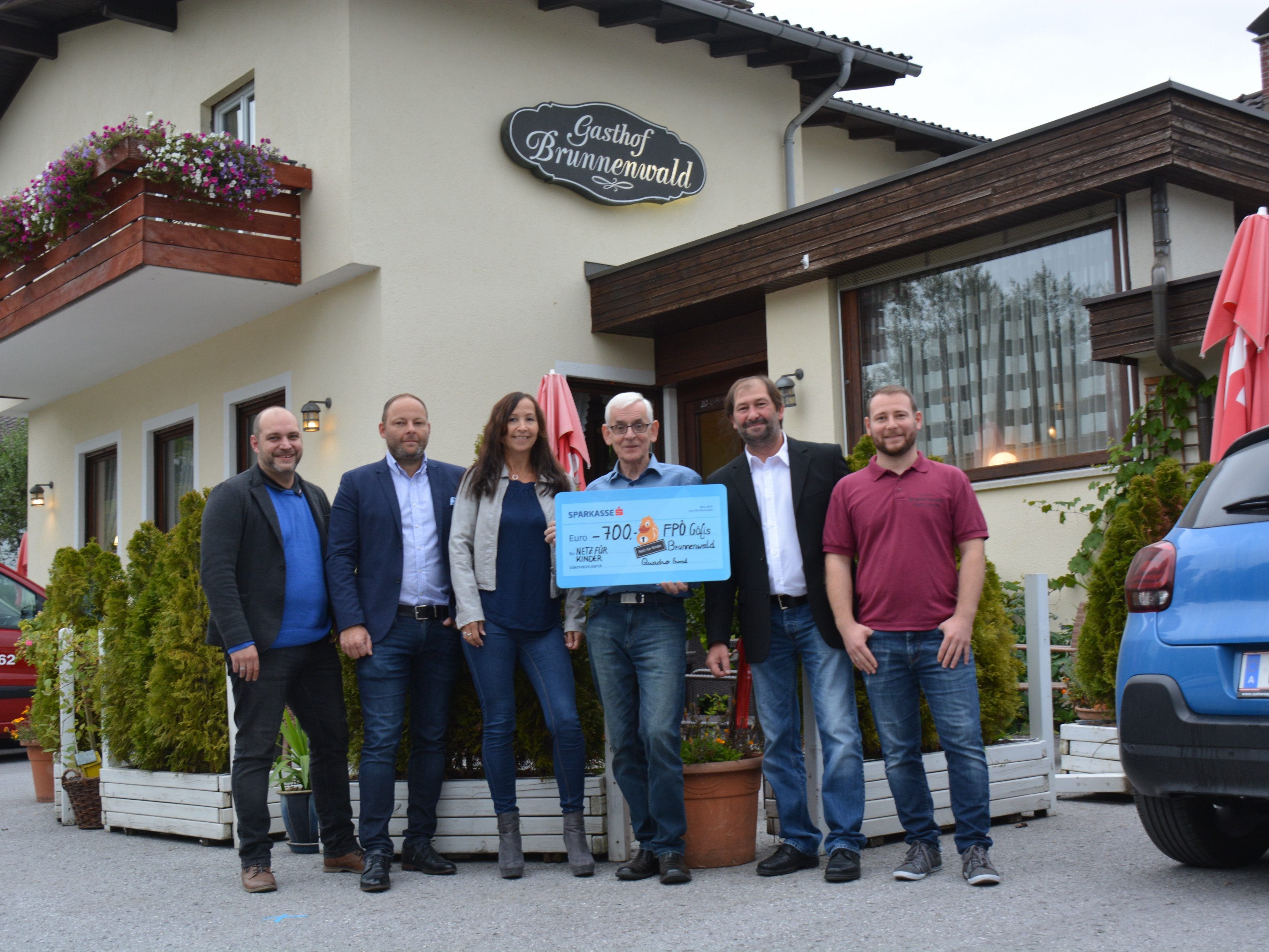 Delegation der FPÖ bei der Überreichung, an Quadro Ernst Delegation der FPÖ bei der Überreichung, an Quadro Ernst