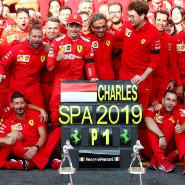 Das Ferrari-Team liebt den Shootingstar und Spa-Sieger