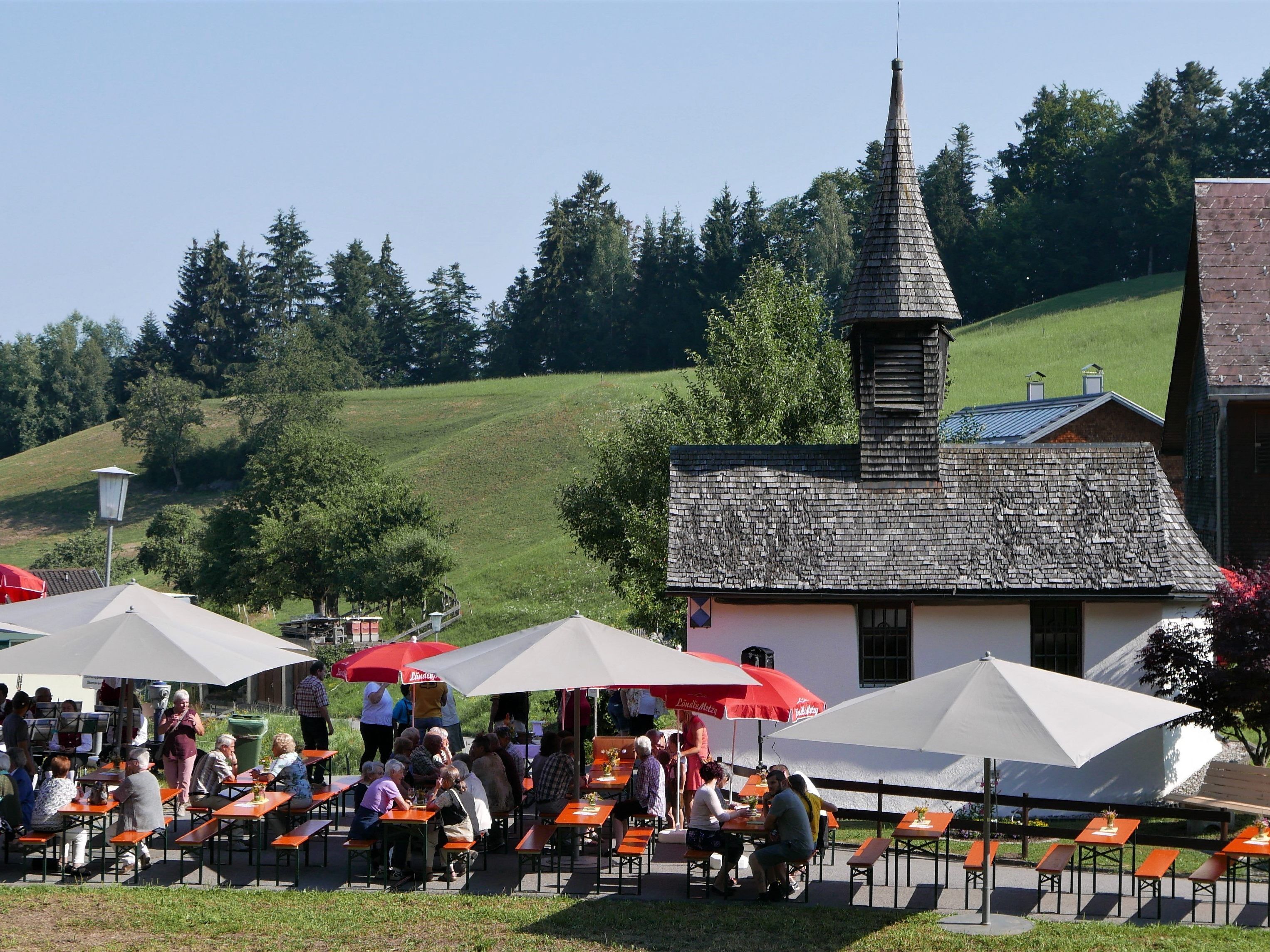 Kapellenfest zugunstenten der Dachsanierung