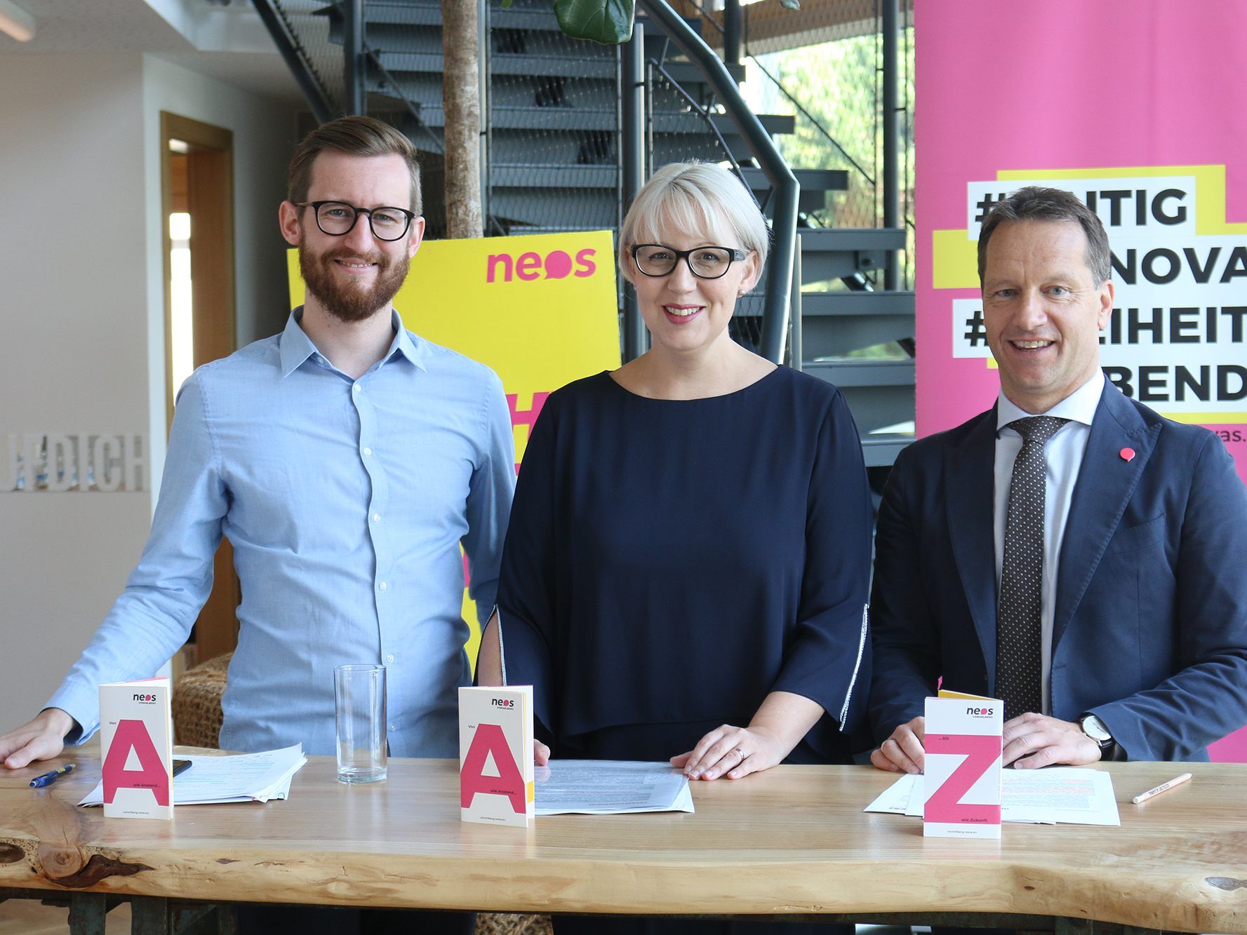 NEOS-Kandidaten Sabine Scheffknecht, Johannes Gasser und Garry Thür.