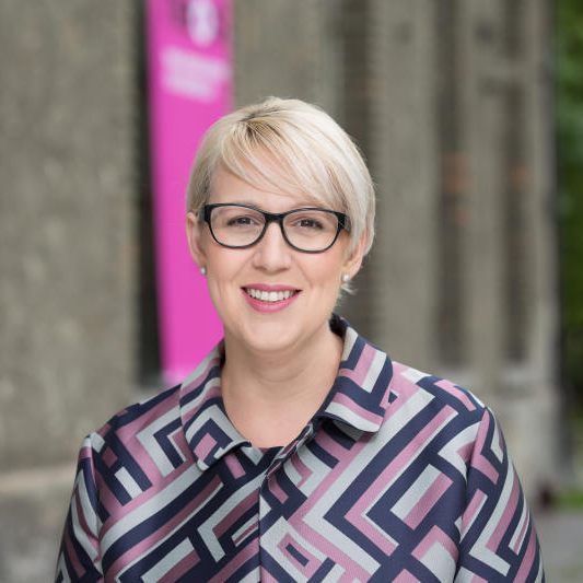 Am Donnerstag um 18:30 Uhr zu Gast im Live-Talk: Sabine Scheffknecht.