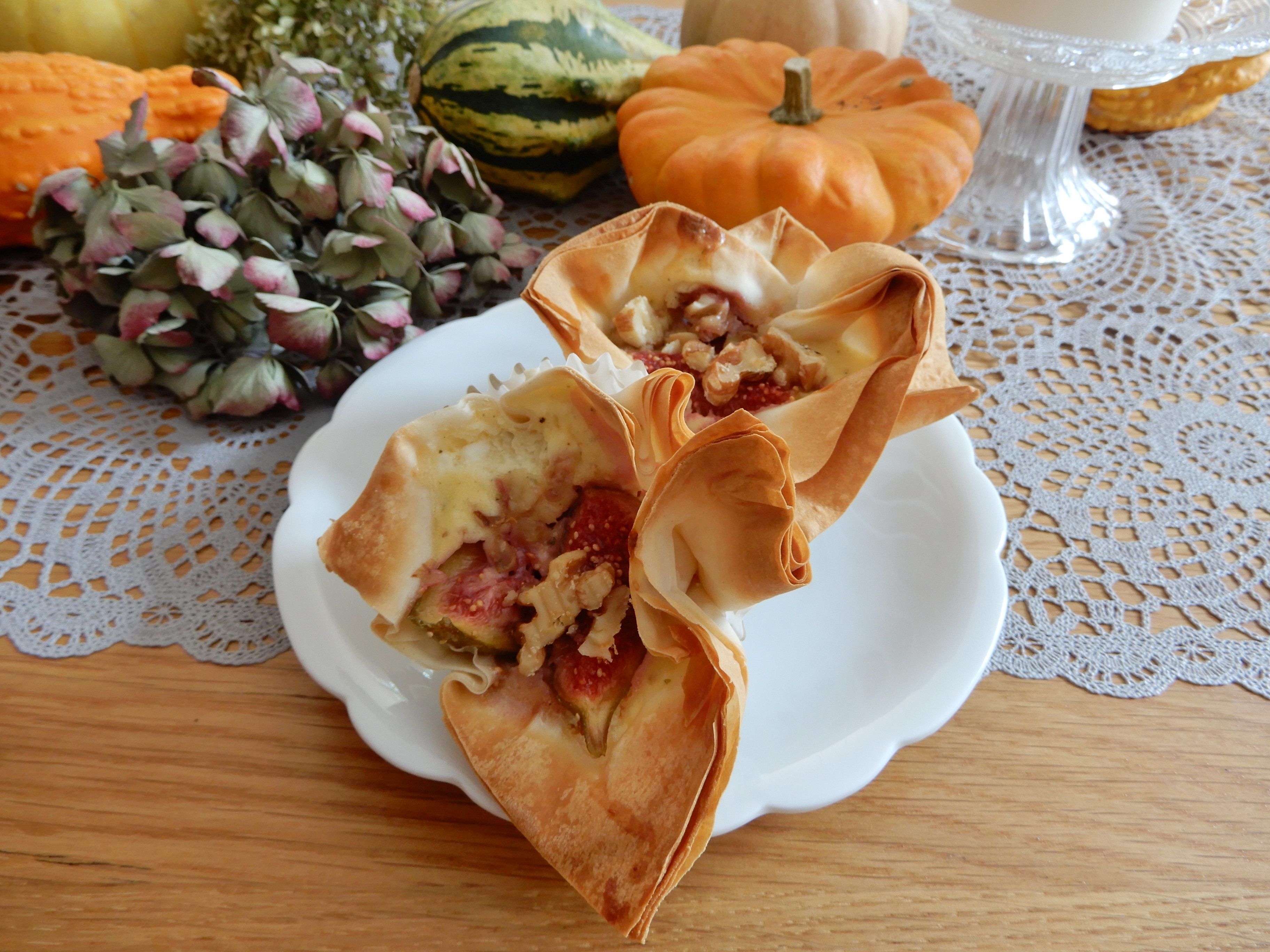 Muffins einmal anders - pikant mit Käse und Feigen. Muffins einmal anders - pikant mit Käse und Feigen.