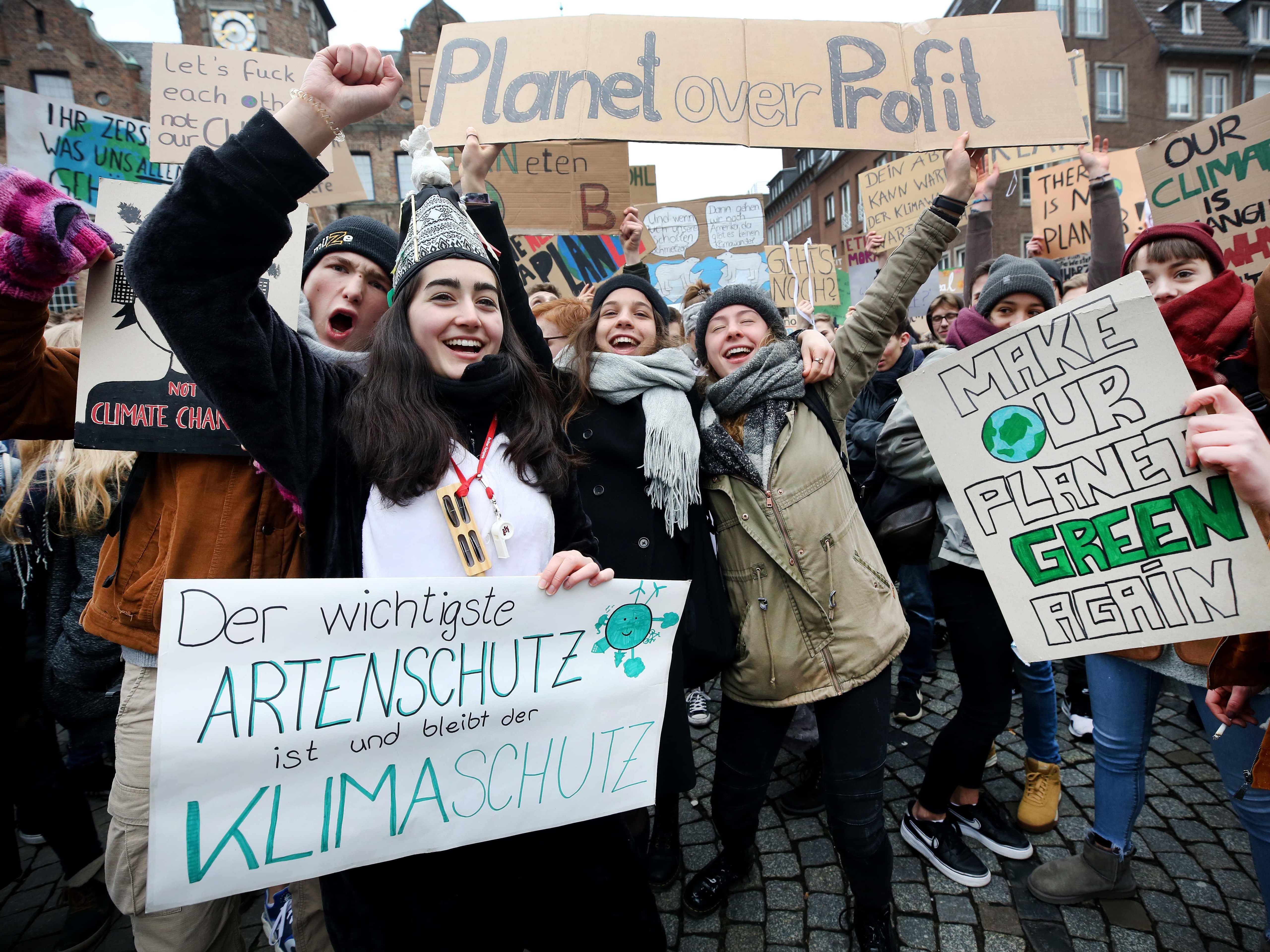 Auf der ganzen Welt sollen am Freitag Schüler gegen den Klimawandel demonstrieren. Auf der ganzen Welt sollen am Freitag Schüler gegen den Klimawandel demonstrieren.