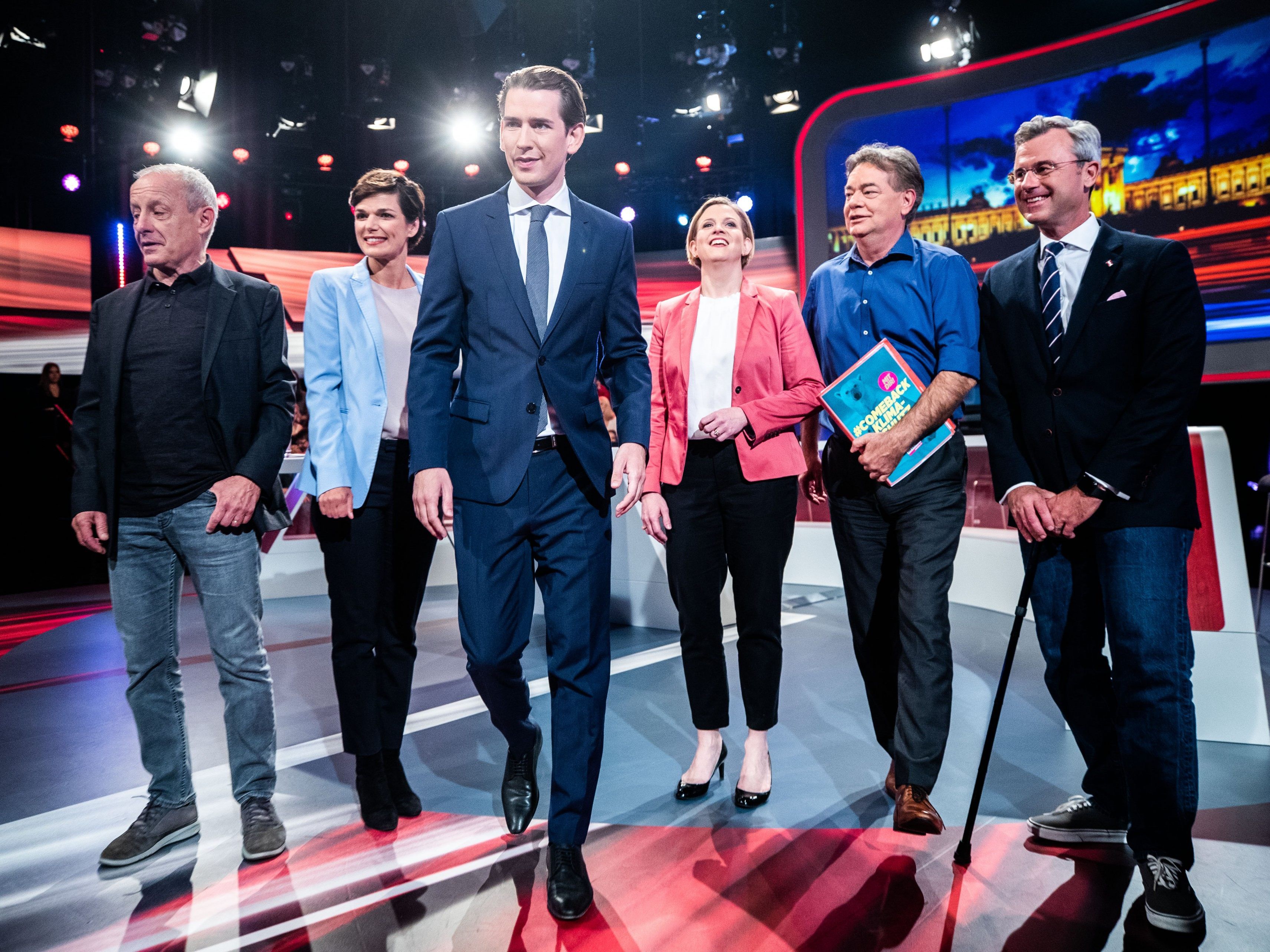 Sebastian Kurz hat laut erster Hochrechnung mehrere Optionen auf eine Koalition. Sebastian Kurz hat laut erster Hochrechnung mehrere Optionen auf eine Koalition.