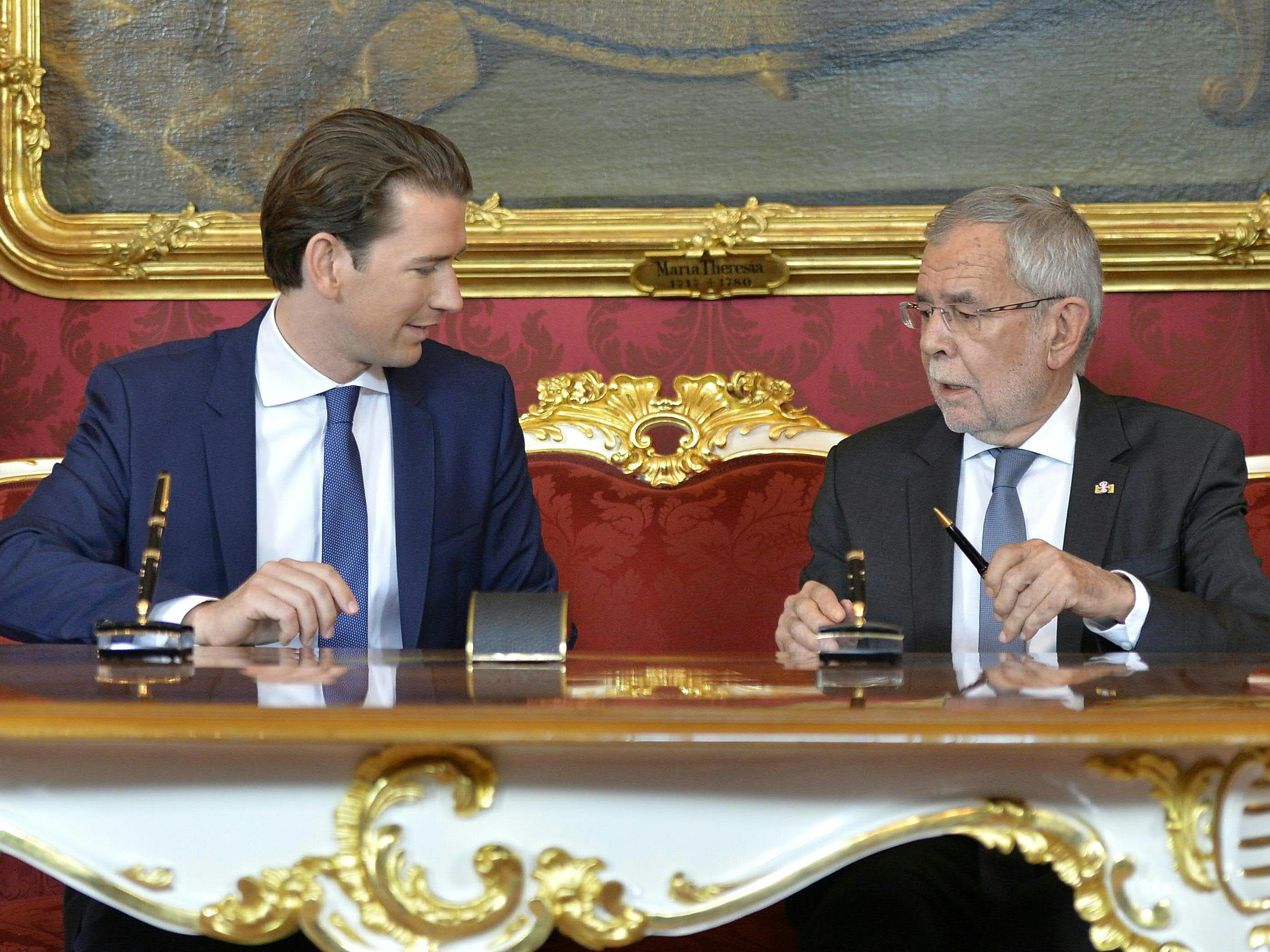 Wann genau Van der Bellen Sebastian Kurz mit der Regierungsbildung beauftragt, ist noch nicht bekannt.