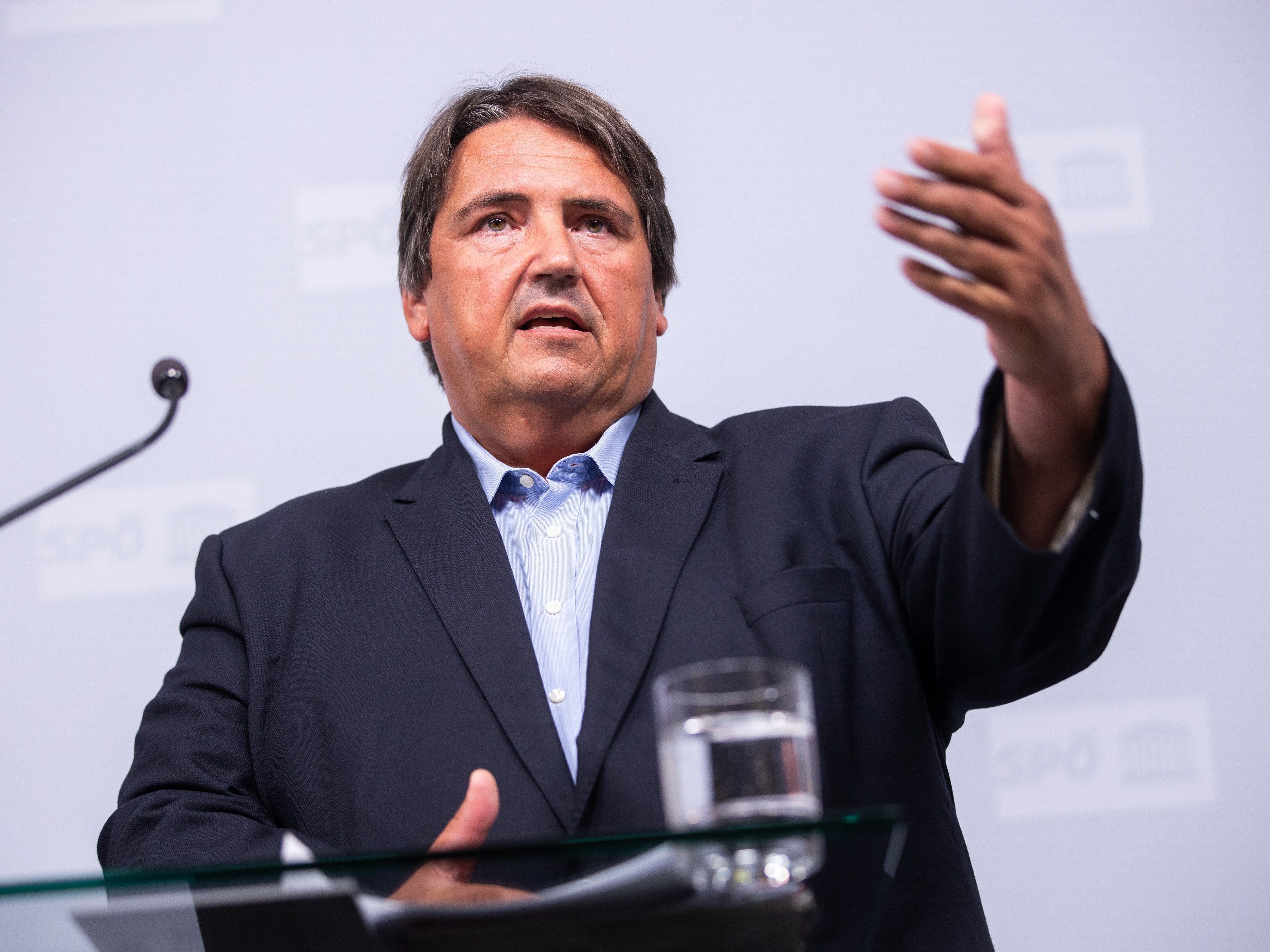 Sozialsprecher Muchitsch pocht auf die Abschaffung des 12-Stunden-Tages.