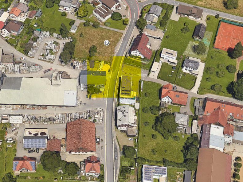 Frau wollte Straße überqueren Frau wollte Straße überqueren