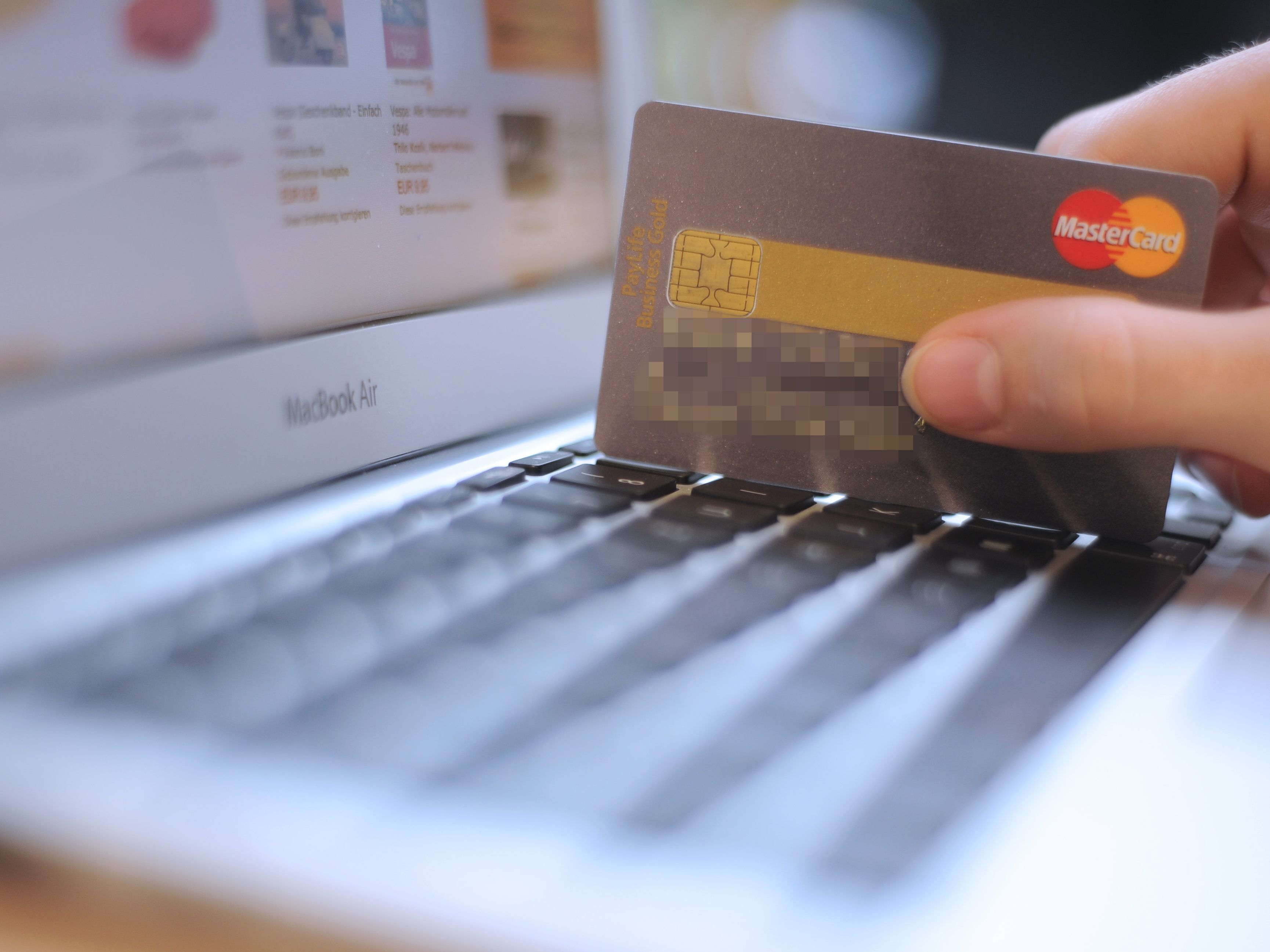 Das OGH hat zahlreiche Klauseln in den AGBs von PayLife als unzulässig beurteilt. Das OGH hat zahlreiche Klauseln in den AGBs von PayLife als unzulässig beurteilt.