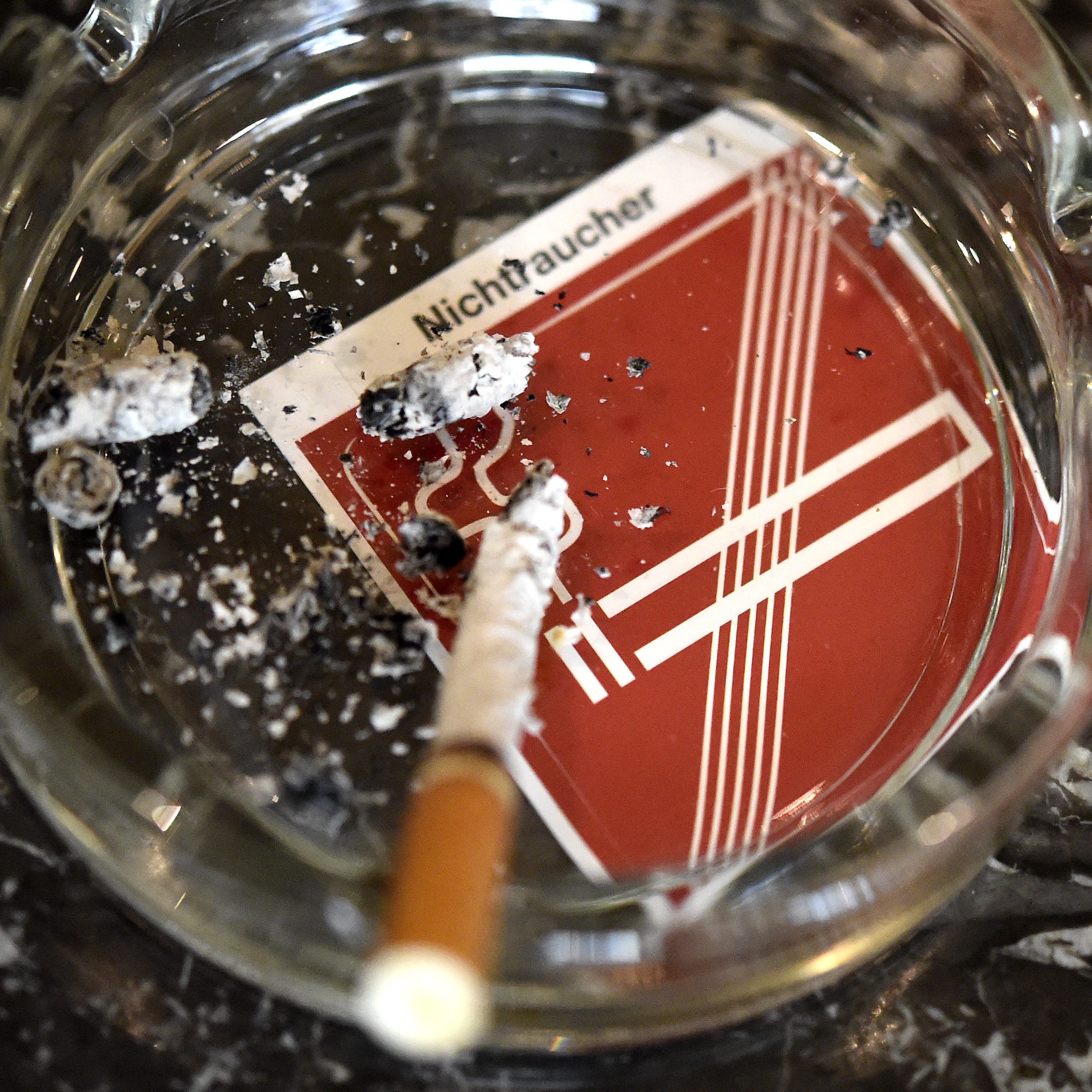 Ab 1. November darf in den heimischen Lokalen nicht mehr geraucht werden - davor gibt es in Wien noch Raucherpartys