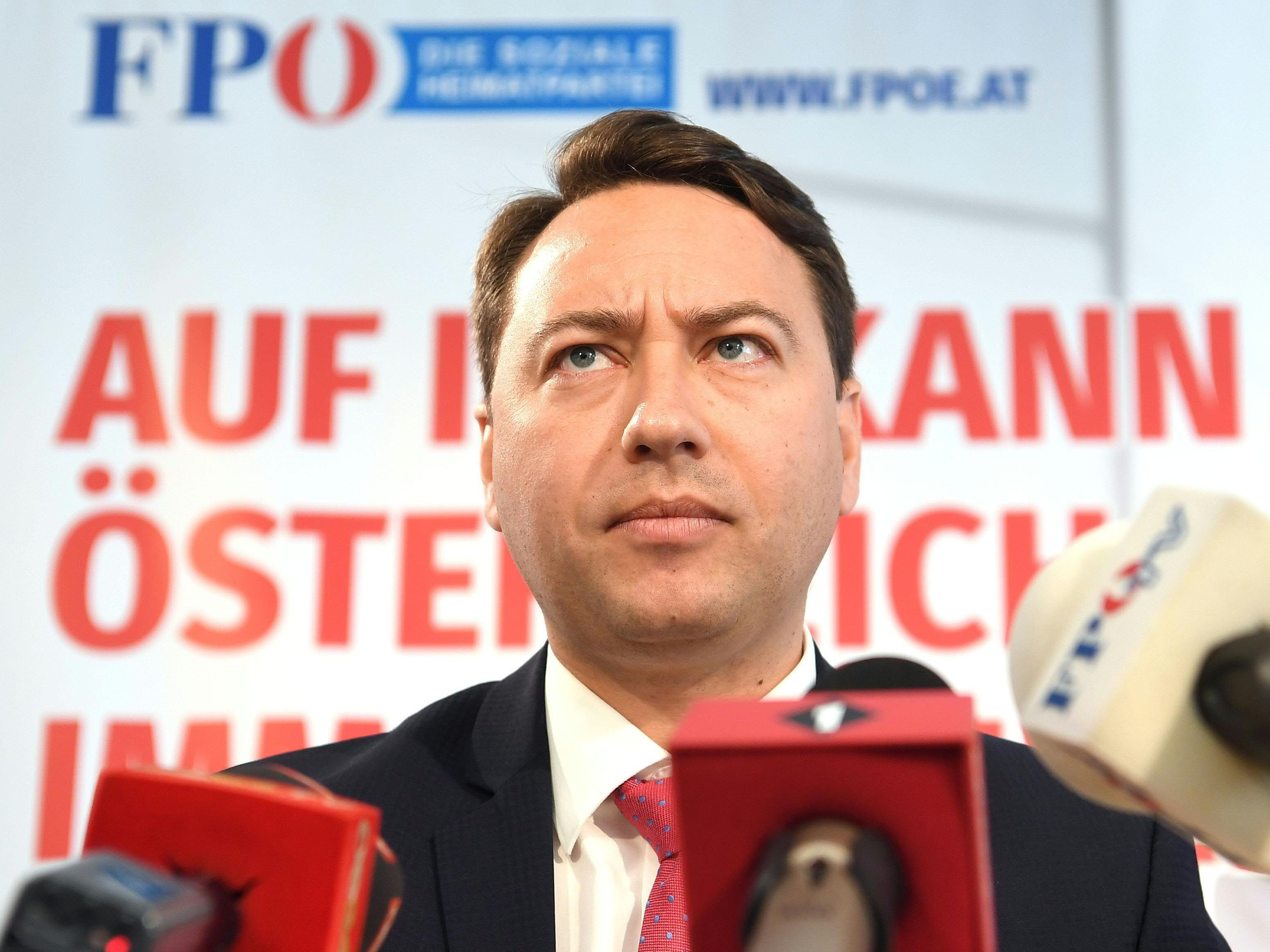 Die FPÖ müsse sich laut Haimbuchner vom Popstar-Kult verabschieden.