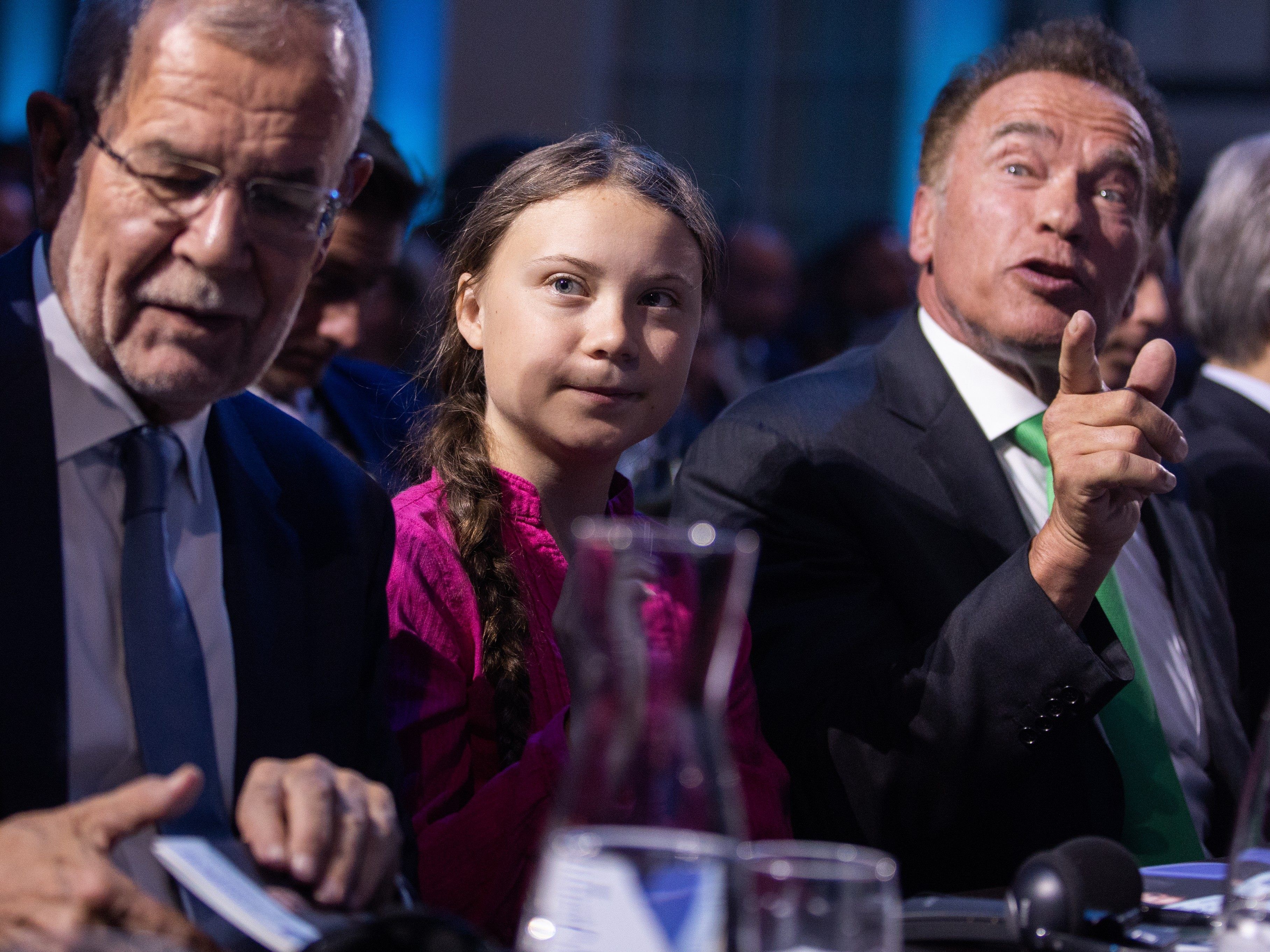 Arnold Schwarzenegger stellt Greta Thunberg für ihre Nordamerika-Tour ein Tesla-Auto zur Verfügung. Arnold Schwarzenegger stellt Greta Thunberg für ihre Nordamerika-Tour ein Tesla-Auto zur Verfügung.