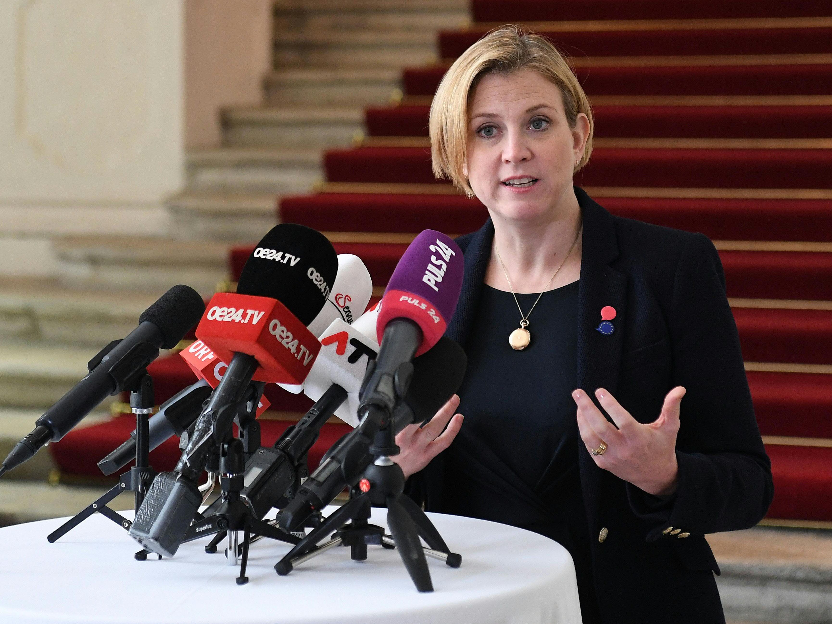 Beate Meinl-Reisinger nach dem Sondierungsgespräch mit Sebastian Kurz.