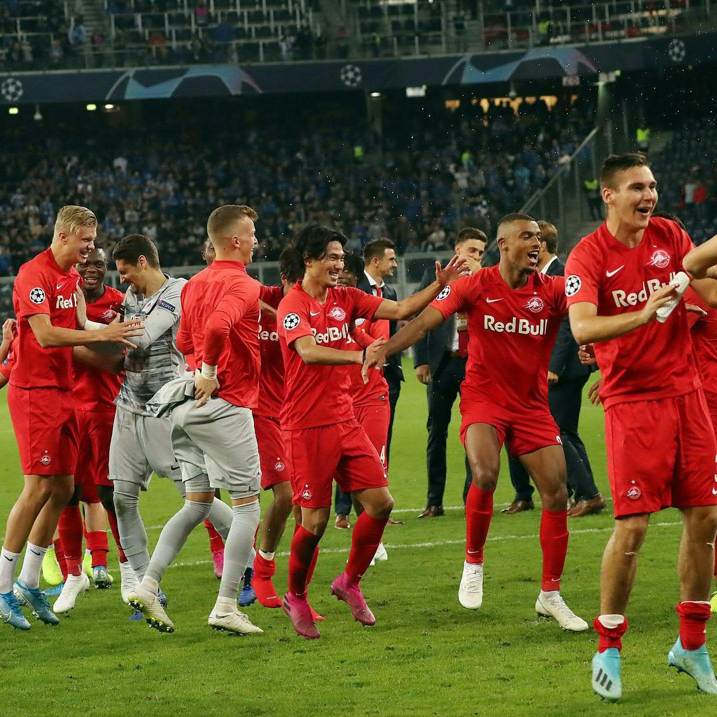 Hier sehen Sie das CL-Match zwischen Liverpool und RB Salzburg live.