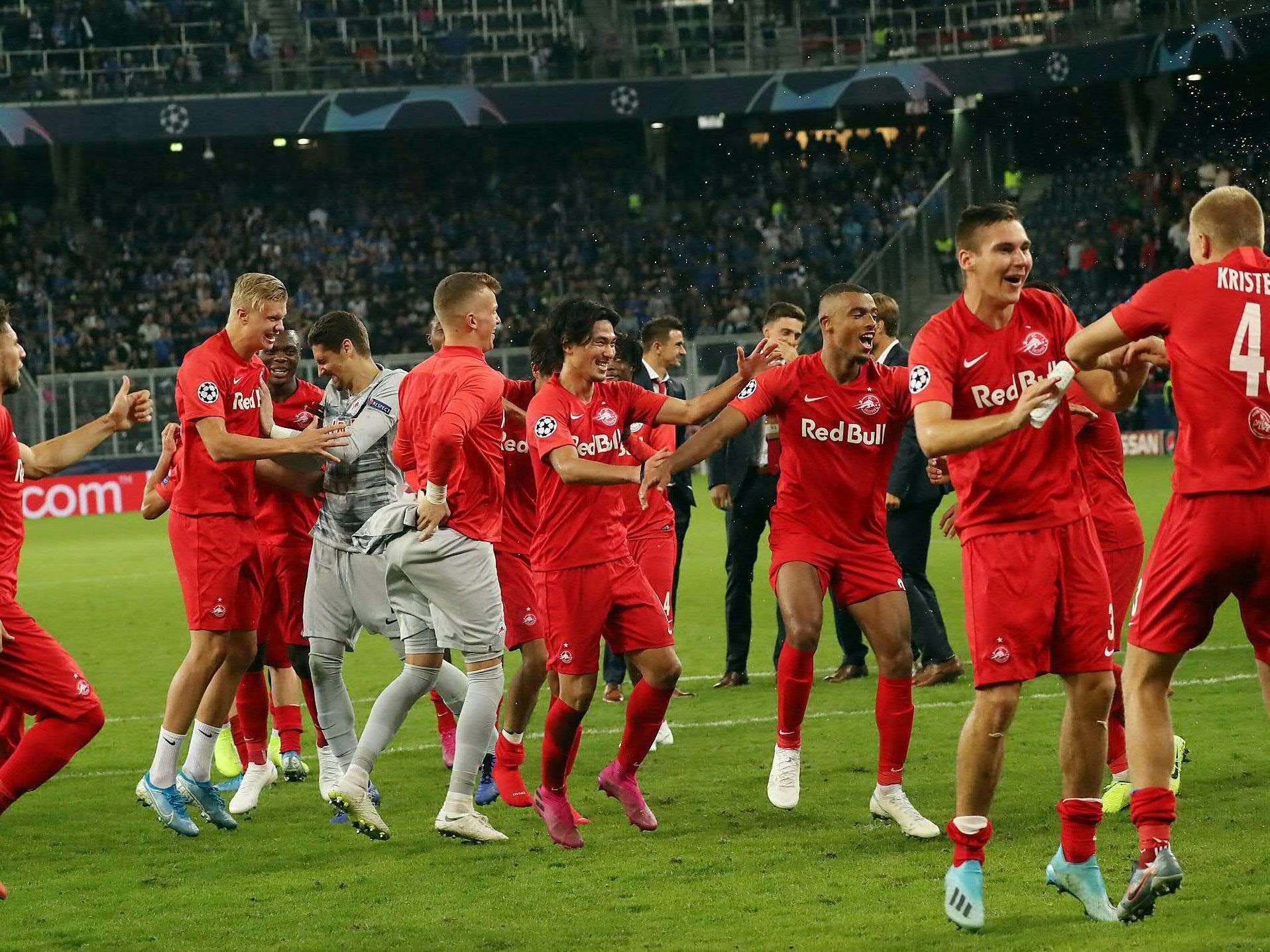 Hier sehen Sie das CL-Match zwischen Liverpool und RB Salzburg live.