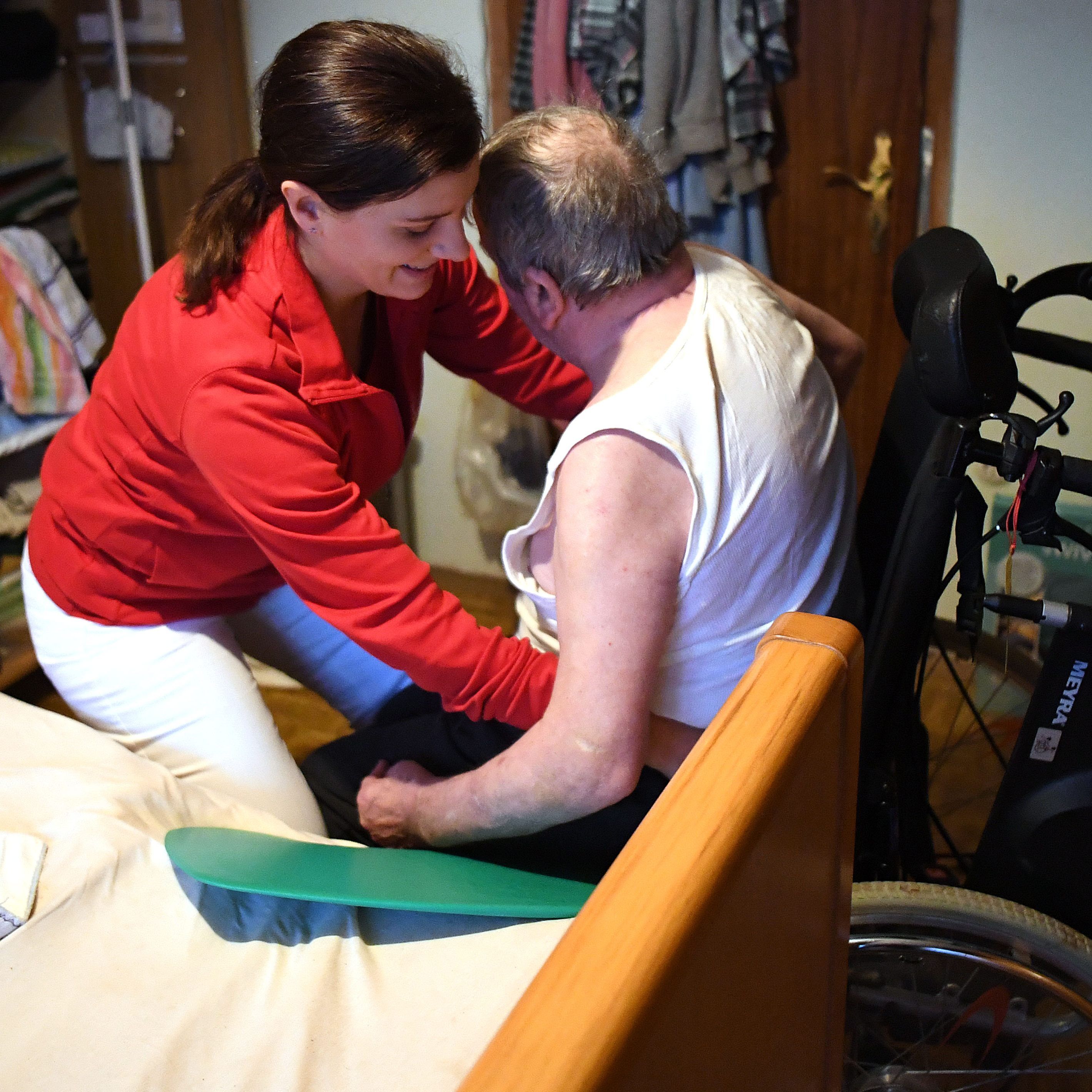 Im Pflegebereich werden bald zahlreiche qualifizierte Fachkräfte gesucht.