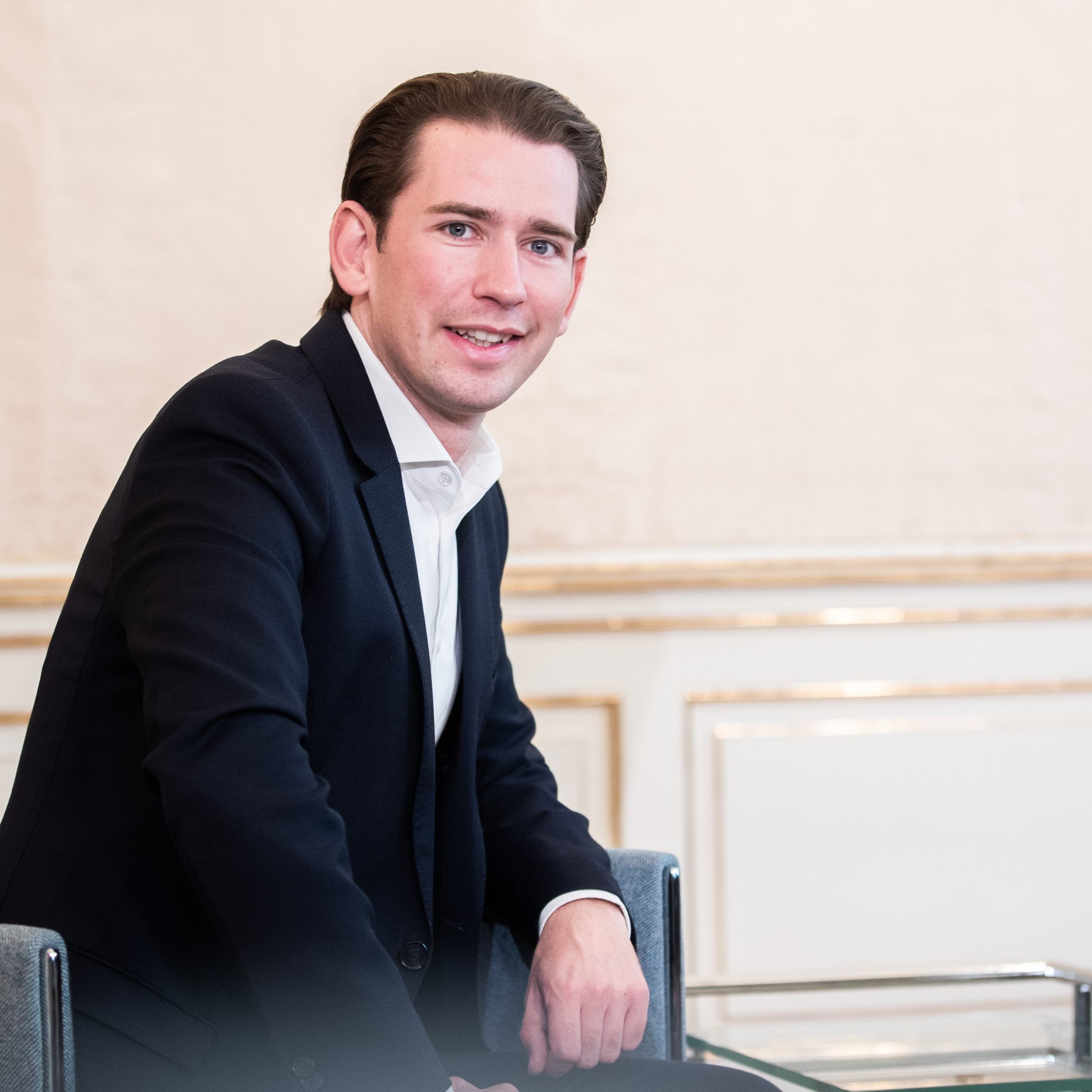 Kurz gratuliert Markus Wallner zum Wahlerfolg.