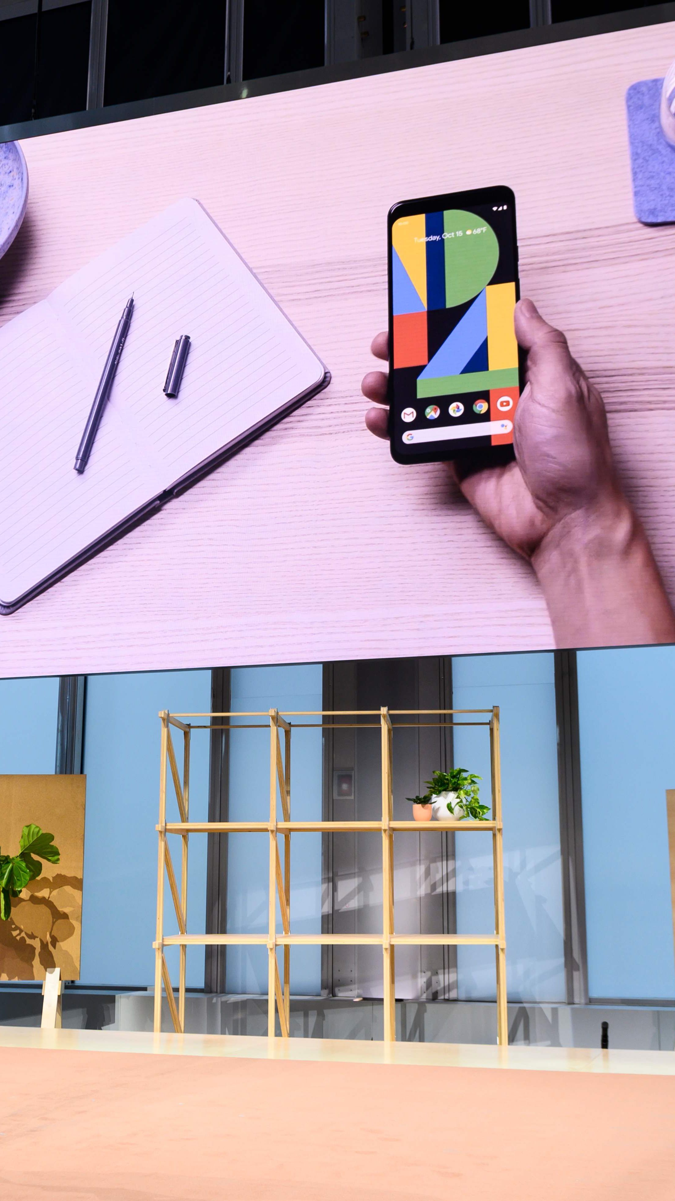 Auf Veranstaltung in New York auch neuartige drahtlose Ohrhörer präsentiert