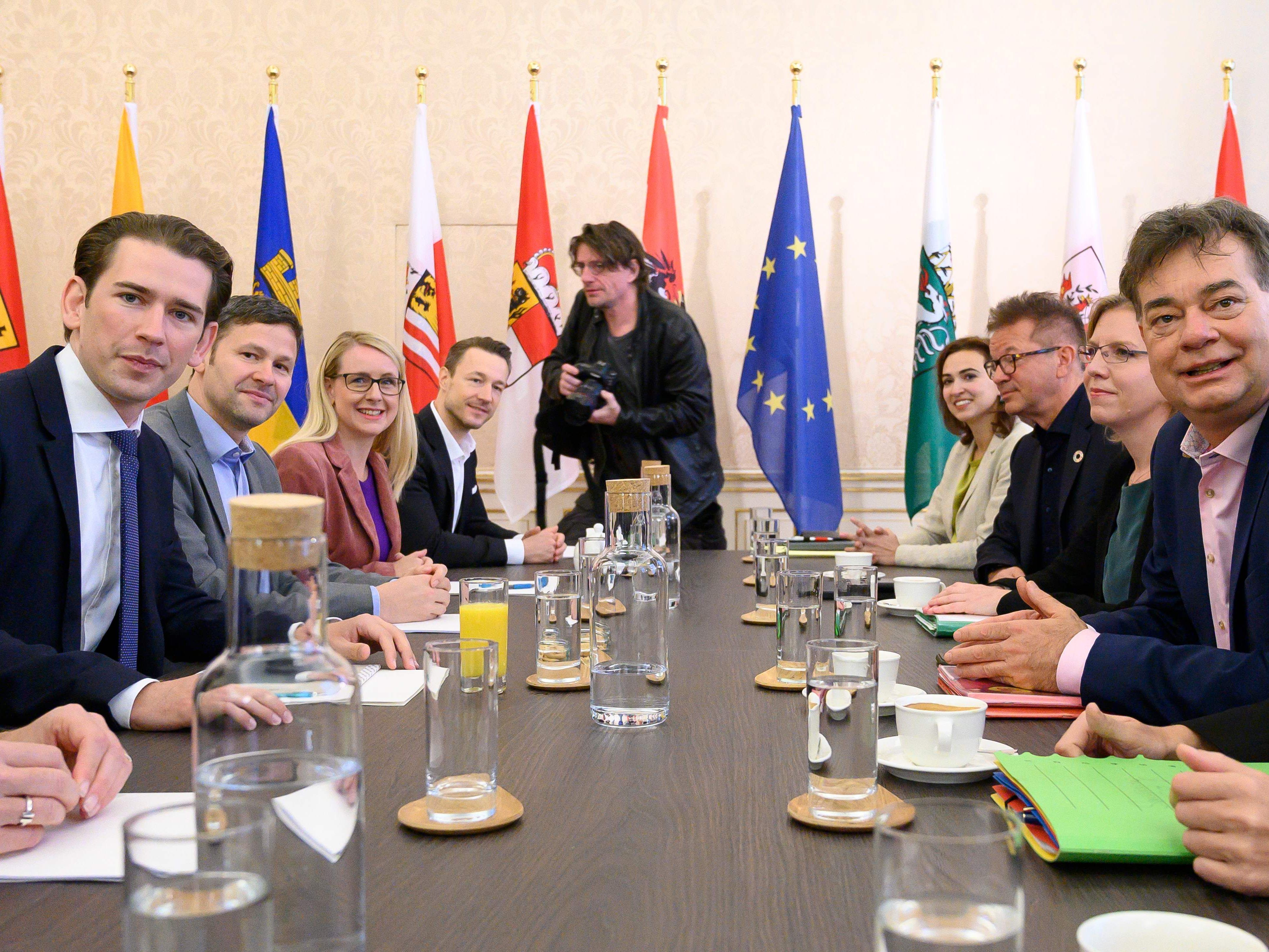 Die Sondierungsgespräche gehen am Montag in die zweite Runde.