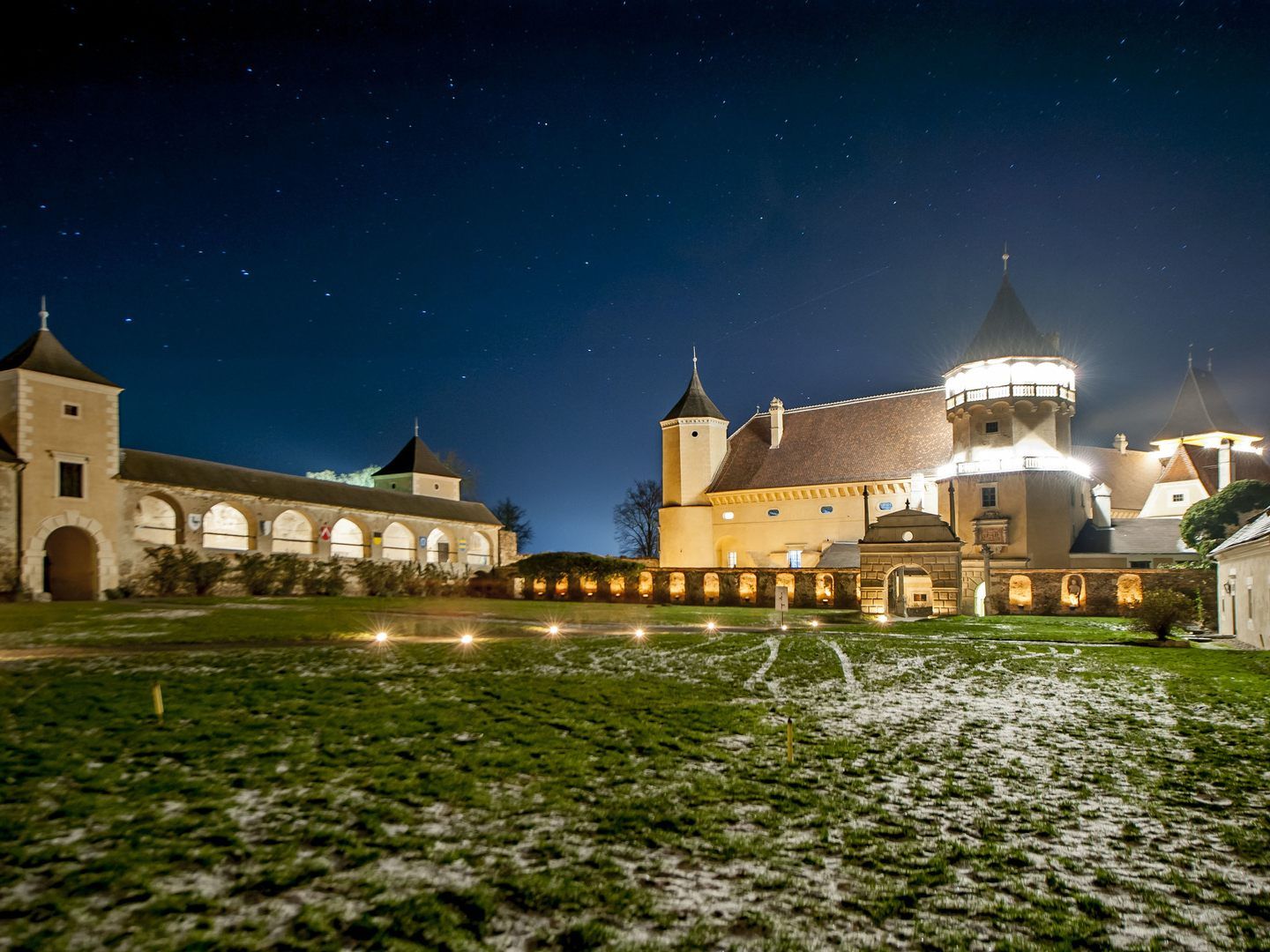 Unter anderem lockt der Adventmarkt Rosenburg zu einem vorweihnachtlichen Ausflug.