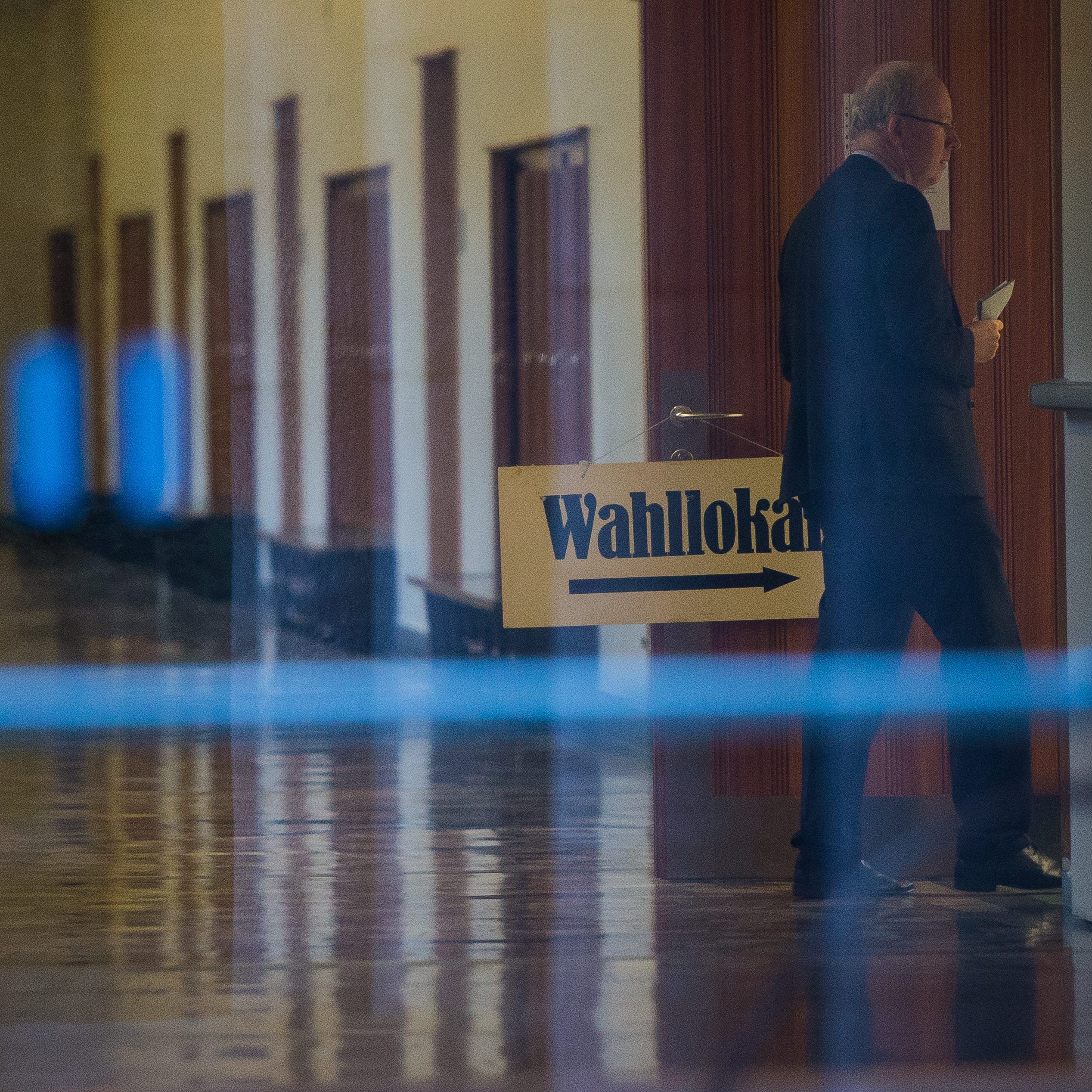 In Schröcken und Stallehr sind die Wahllokale bereits geschlossen.