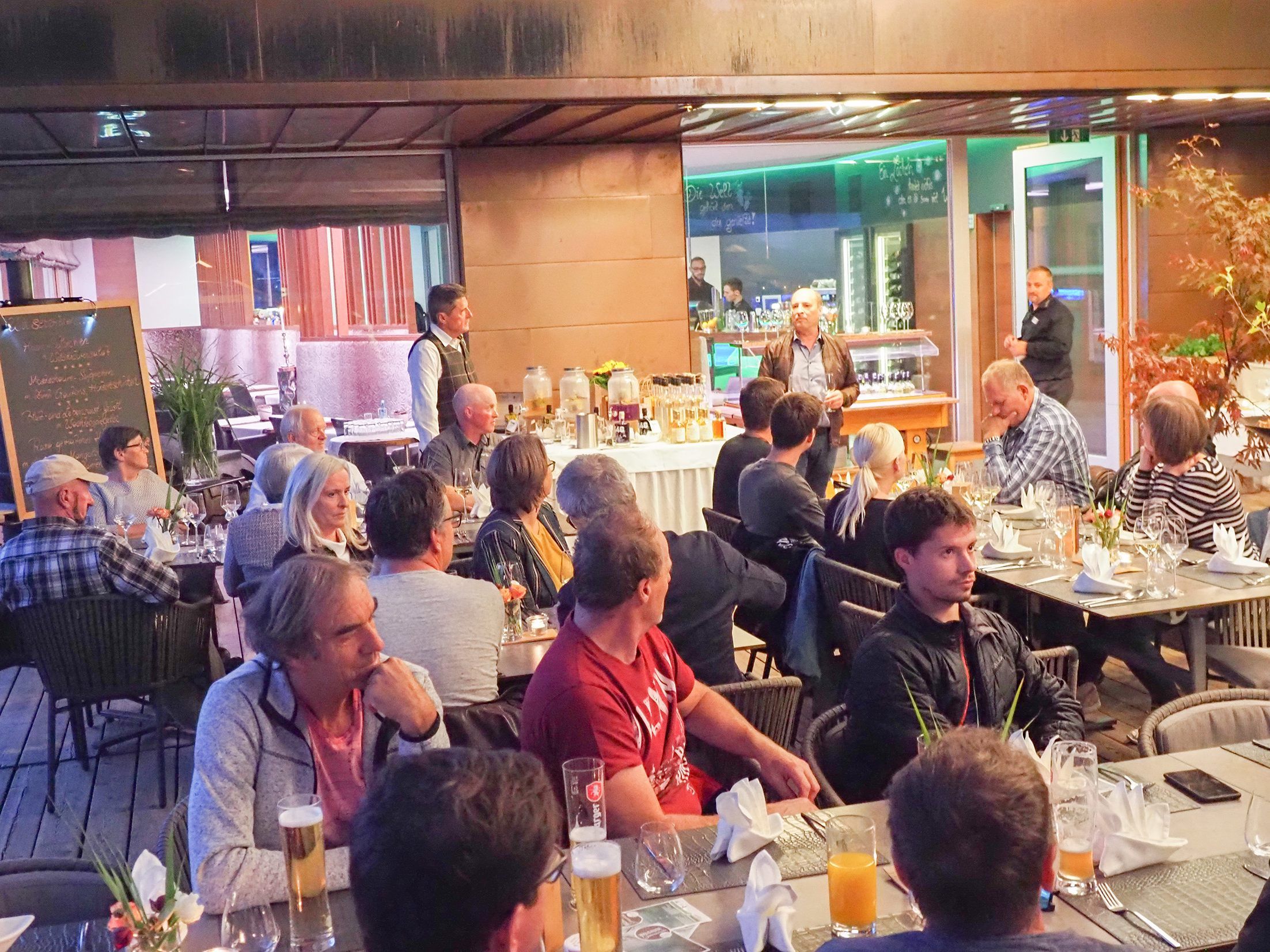 Christian Willi begrüßte seine Gäste zum Genussmenü Christian Willi begrüßte seine Gäste zum Genussmenü