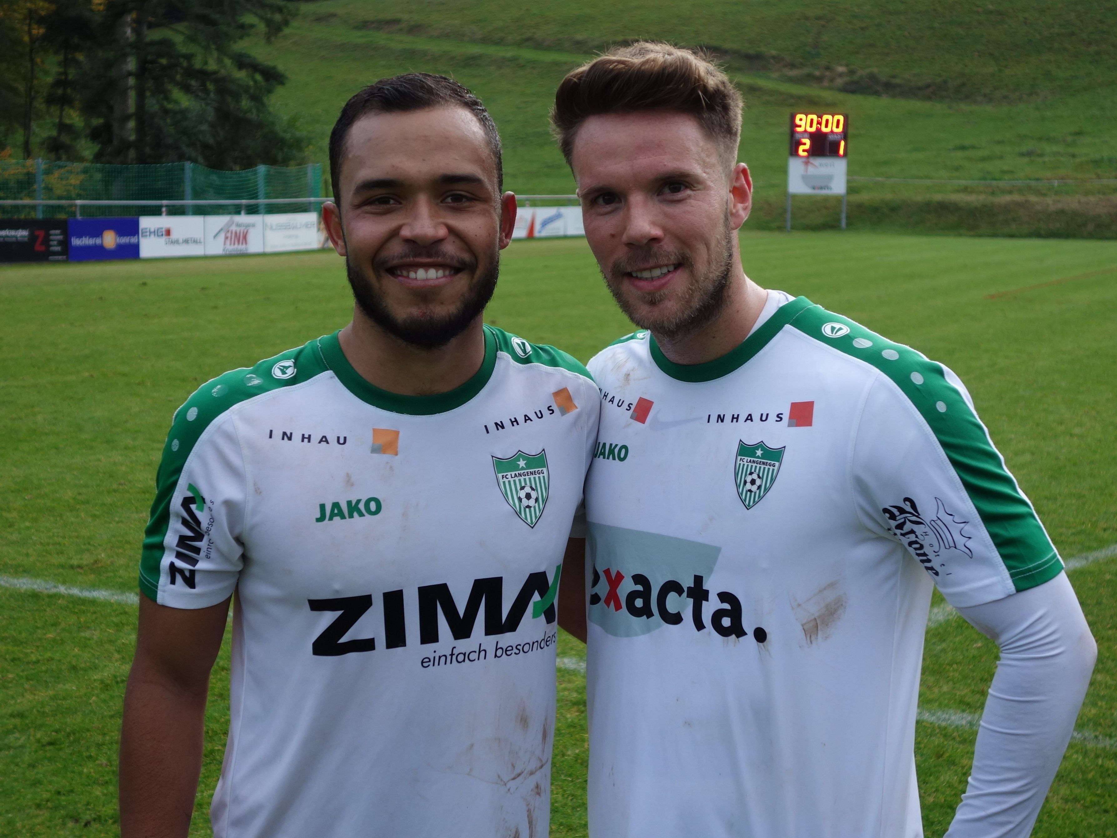 Die Langenegger Torschützen gegen Lustenau,  Paulo Victor (li.) und Kevin Bentele.