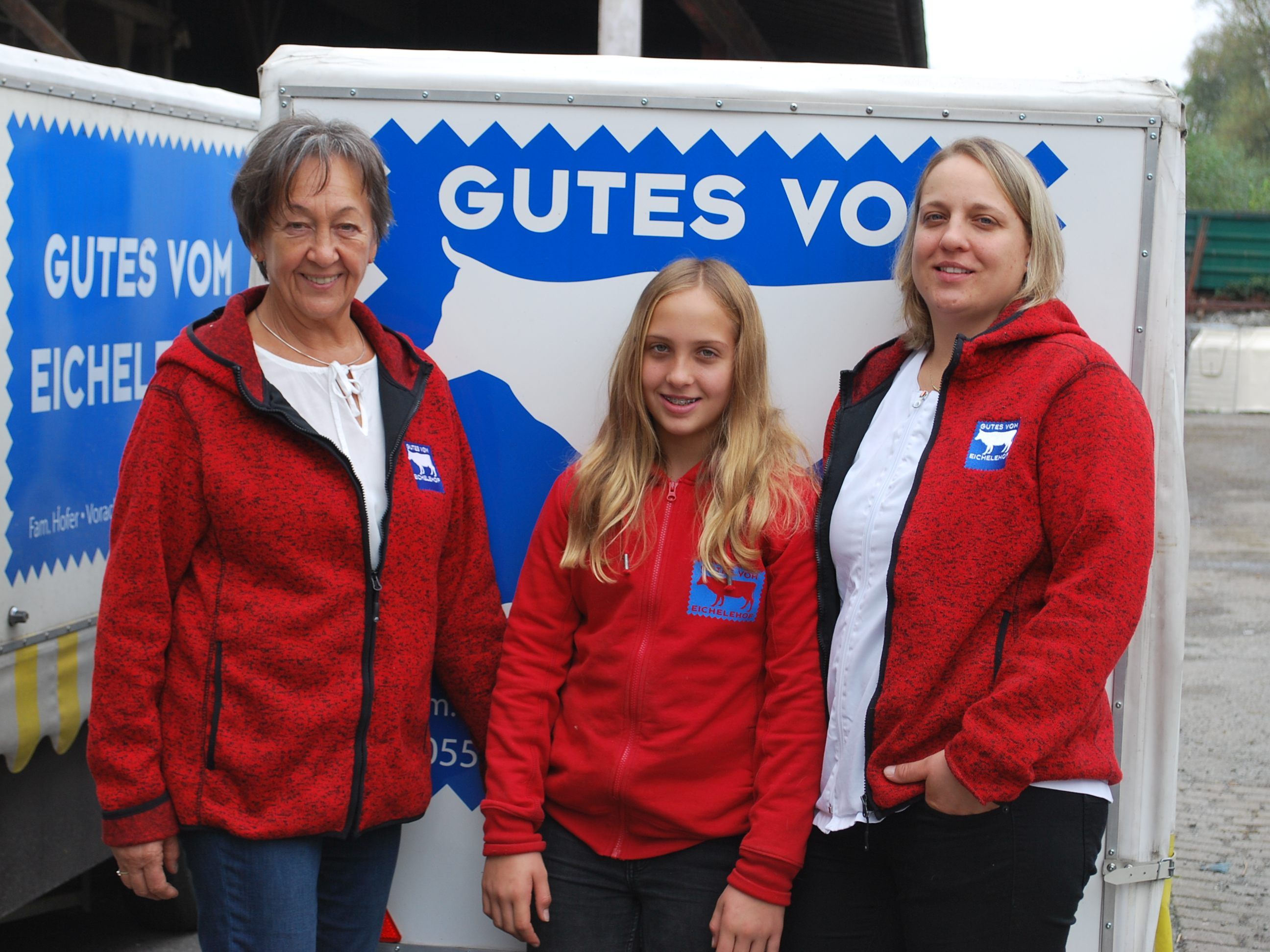 Drei Generationen: Margrit Hofer, Lara Hofer, Ulli Hofer (vl) Drei Generationen: Margrit Hofer, Lara Hofer, Ulli Hofer (vl)