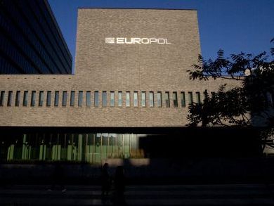 Im Zuge der Europol-Kampagne werden 22 Straftäterinnen präsentiert.