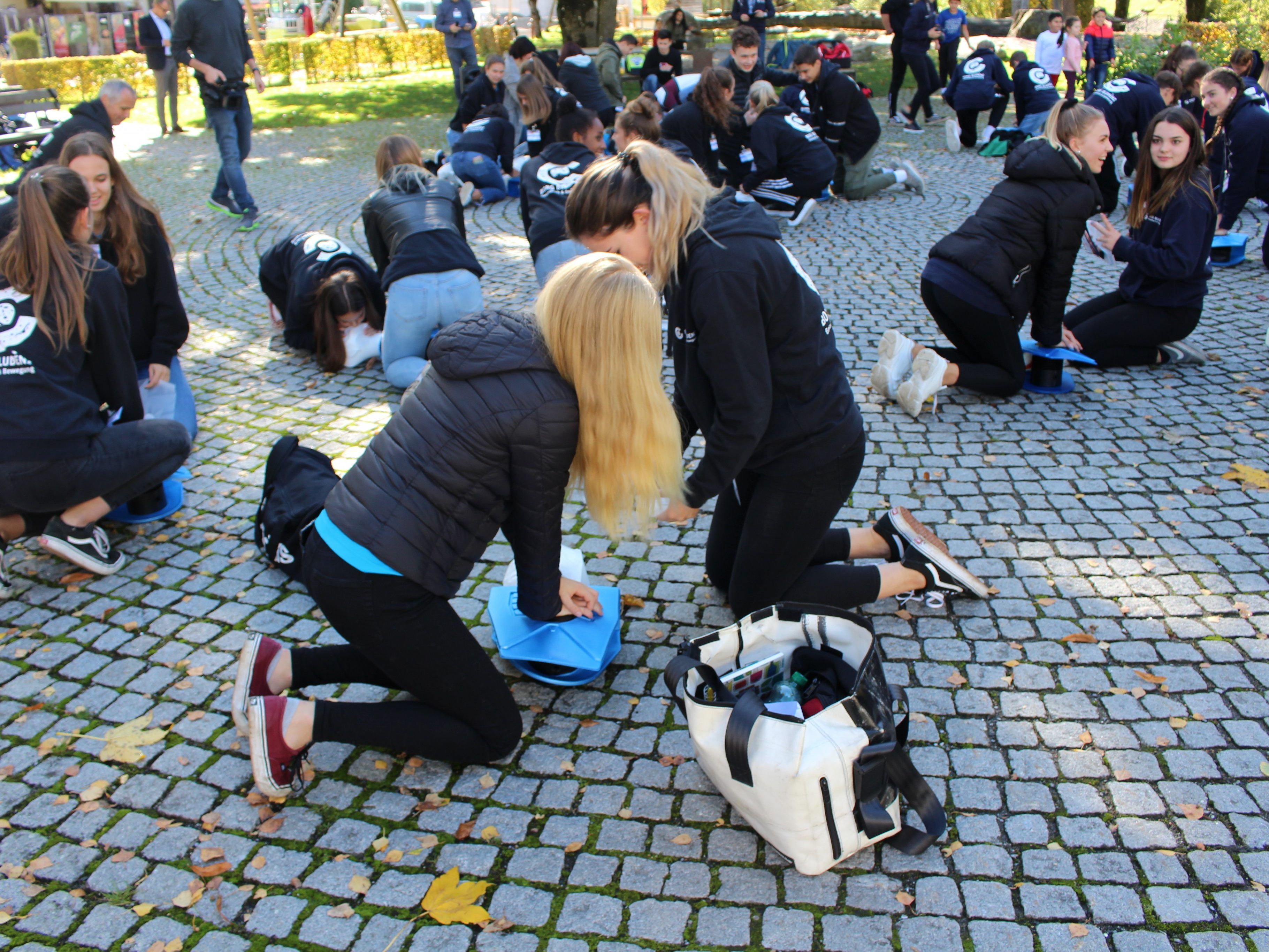 Wiederbelebungs-Flashmob im Gemeindepark