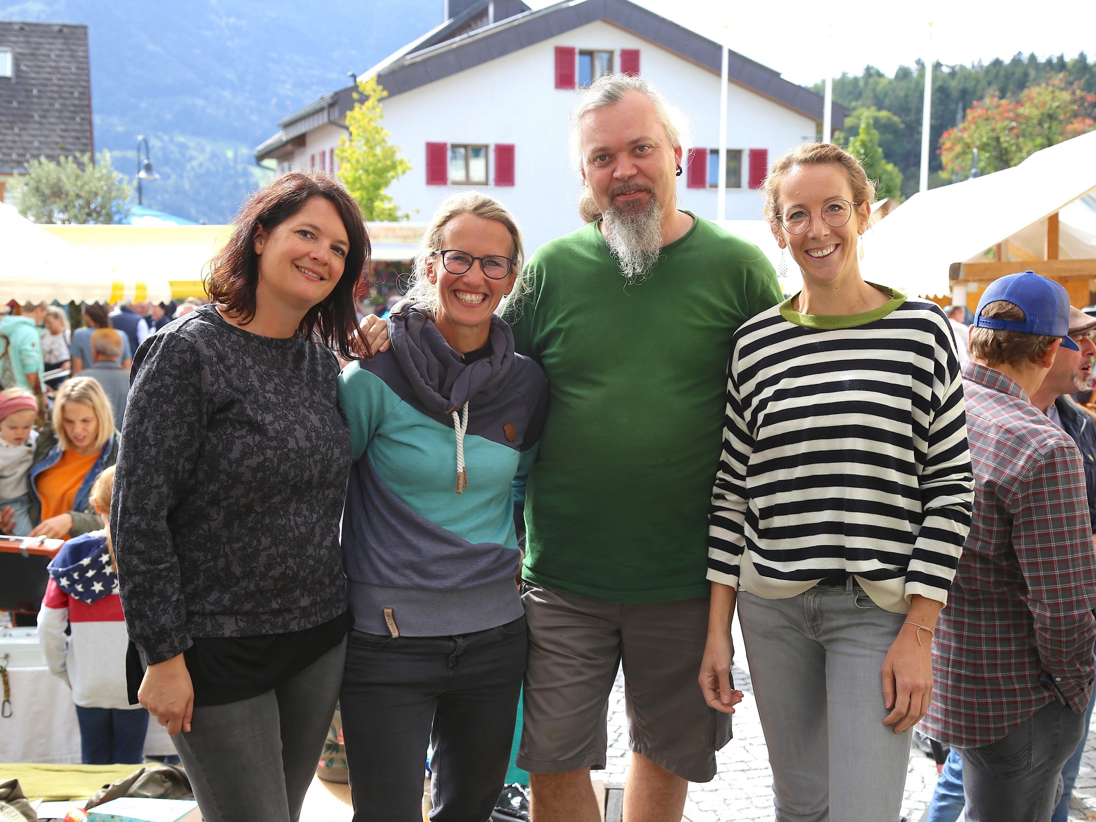 Das goma-Team freut sich über den gelungenen Markt.