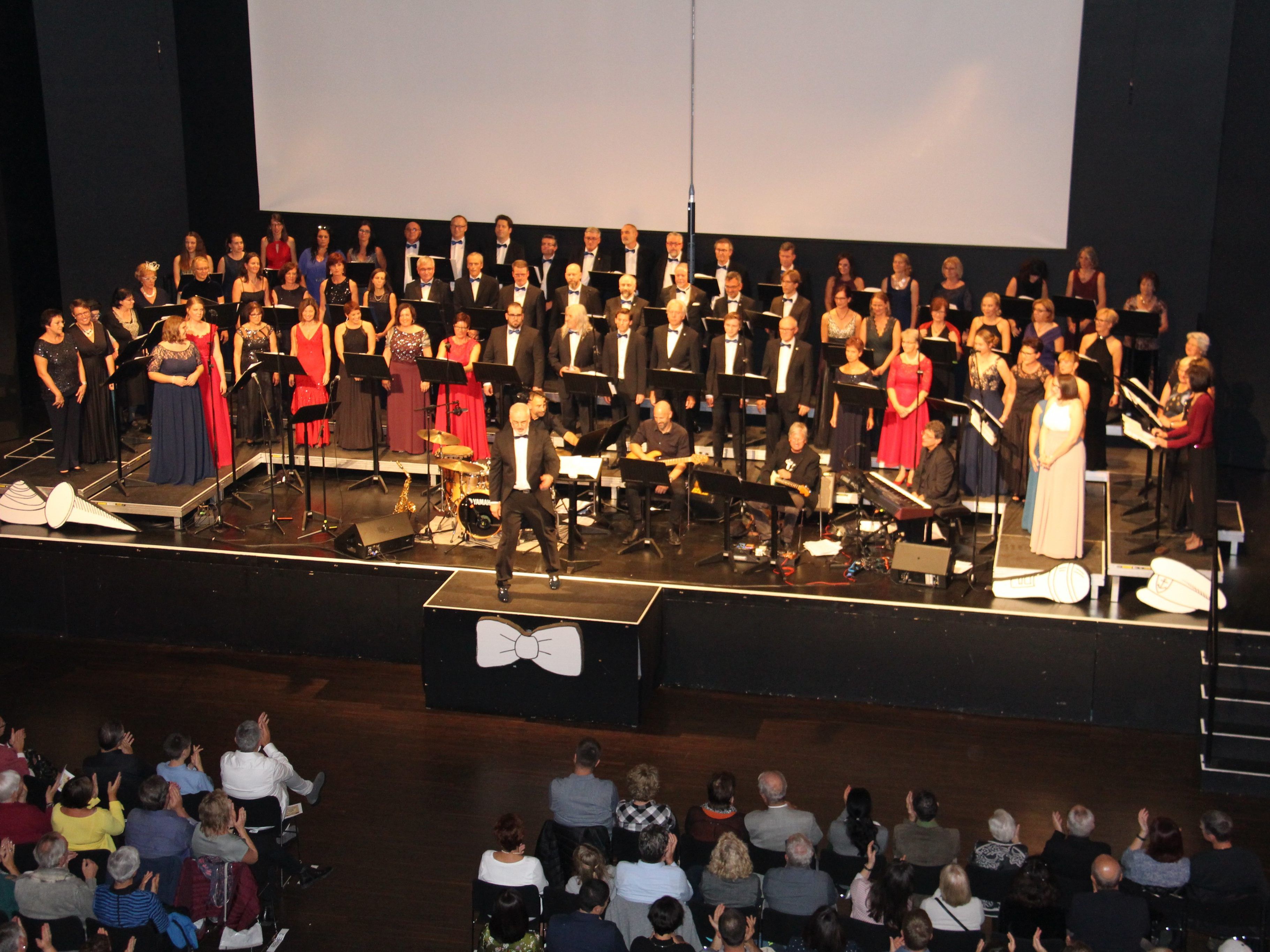 Singgemeinschaft Hard beim Konzert "Kino" im Spannrahmen Singgemeinschaft Hard beim Konzert "Kino" im Spannrahmen