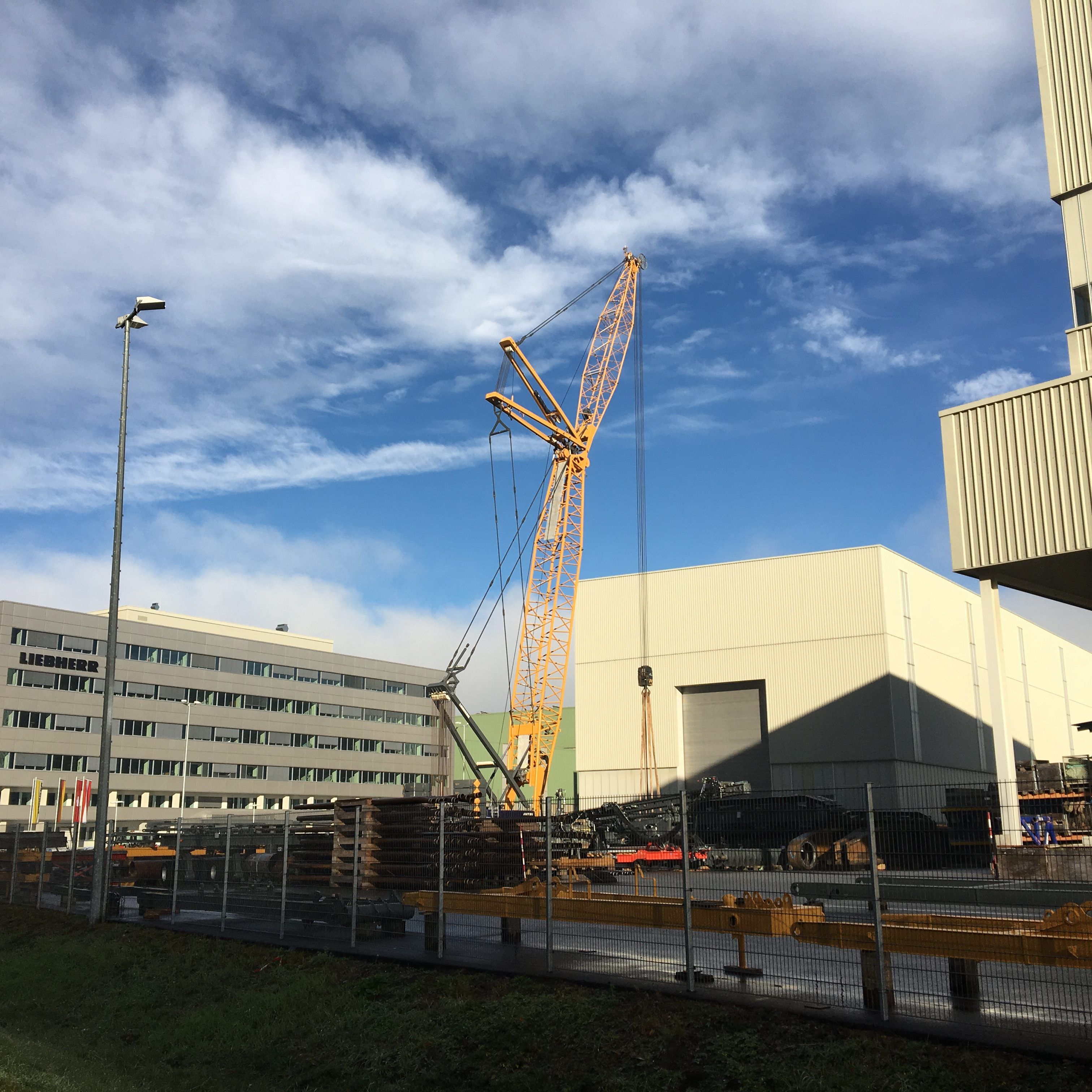 Liebherr in Nenzing schraubt seine Prognose zurück.