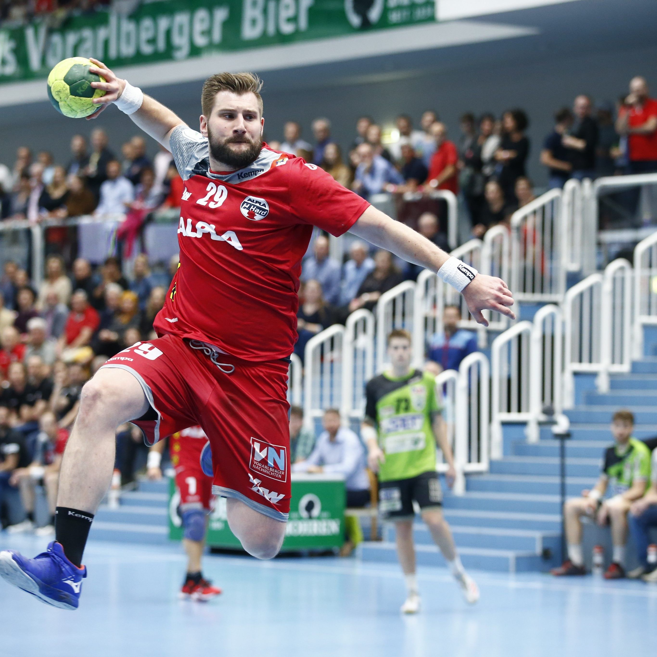 Kreisläufer Lukas Schweighofer.