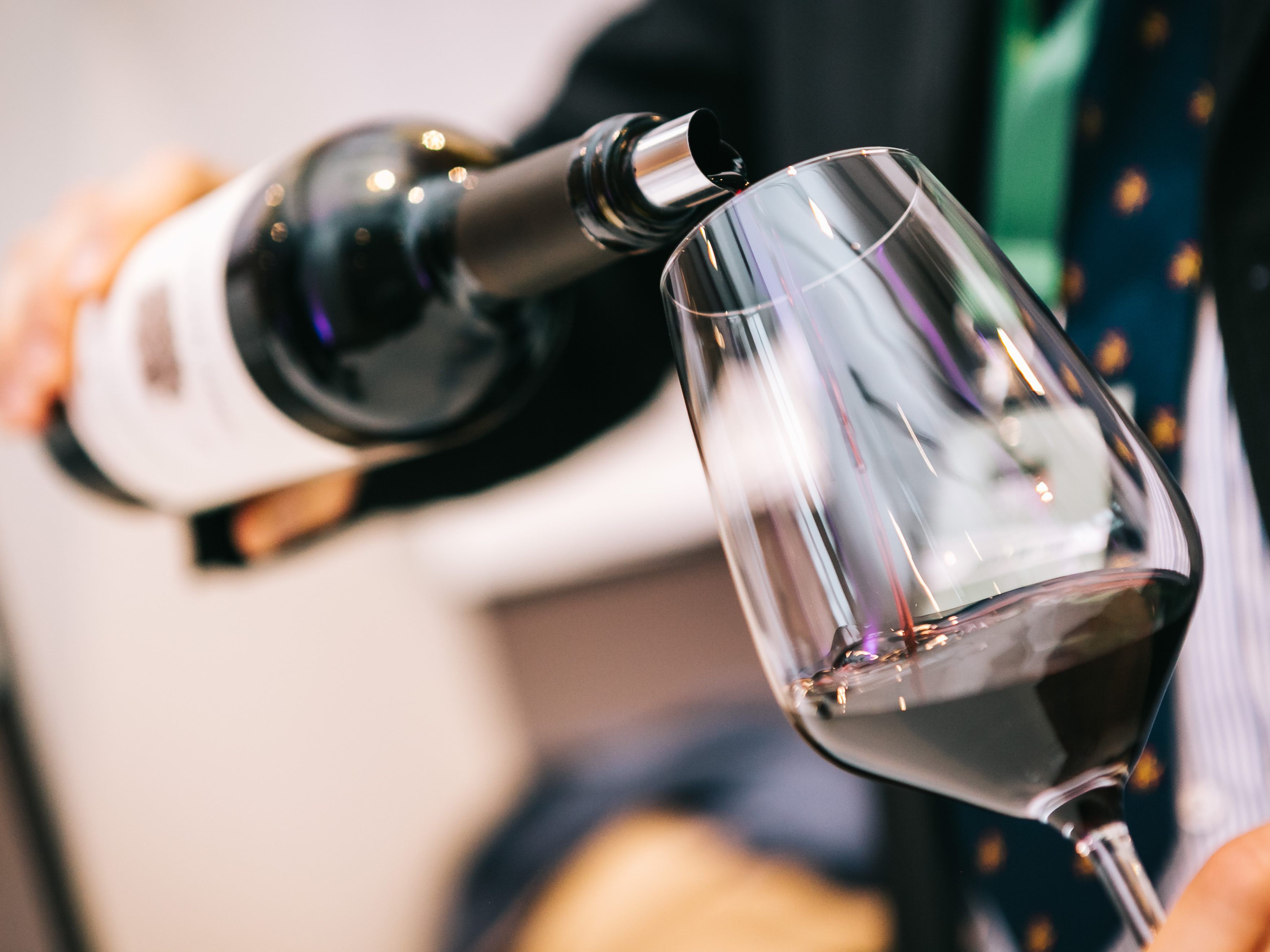 Bei Mondovino bieten mehr als 200 Winzer ihre Weine an. Bei Mondovino bieten mehr als 200 Winzer ihre Weine an.