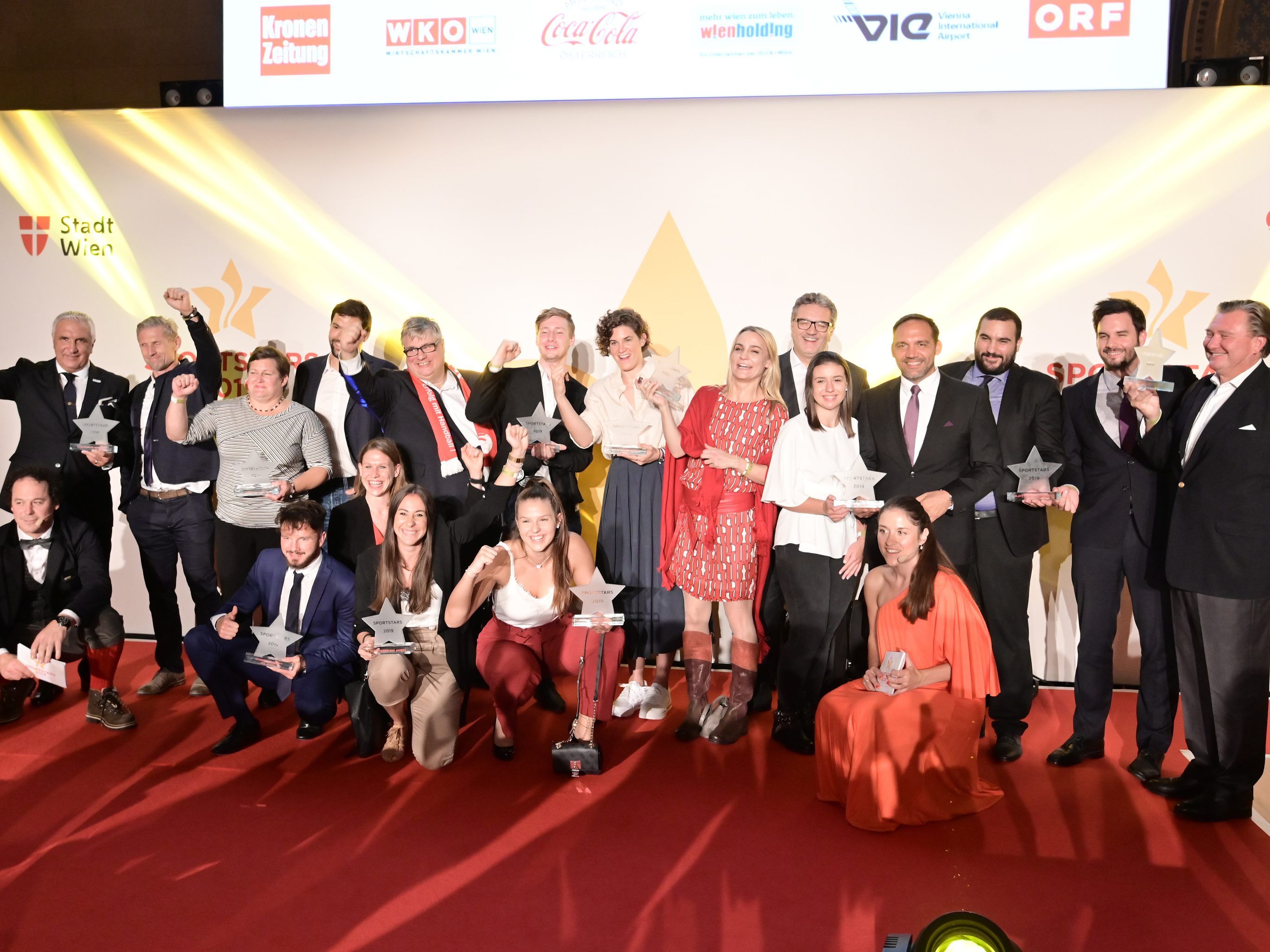 Die Sieger der Wiener Sportstars 2019 nebst Sportstadtrat Peter Hacker Die Sieger der Wiener Sportstars 2019 nebst Sportstadtrat Peter Hacker