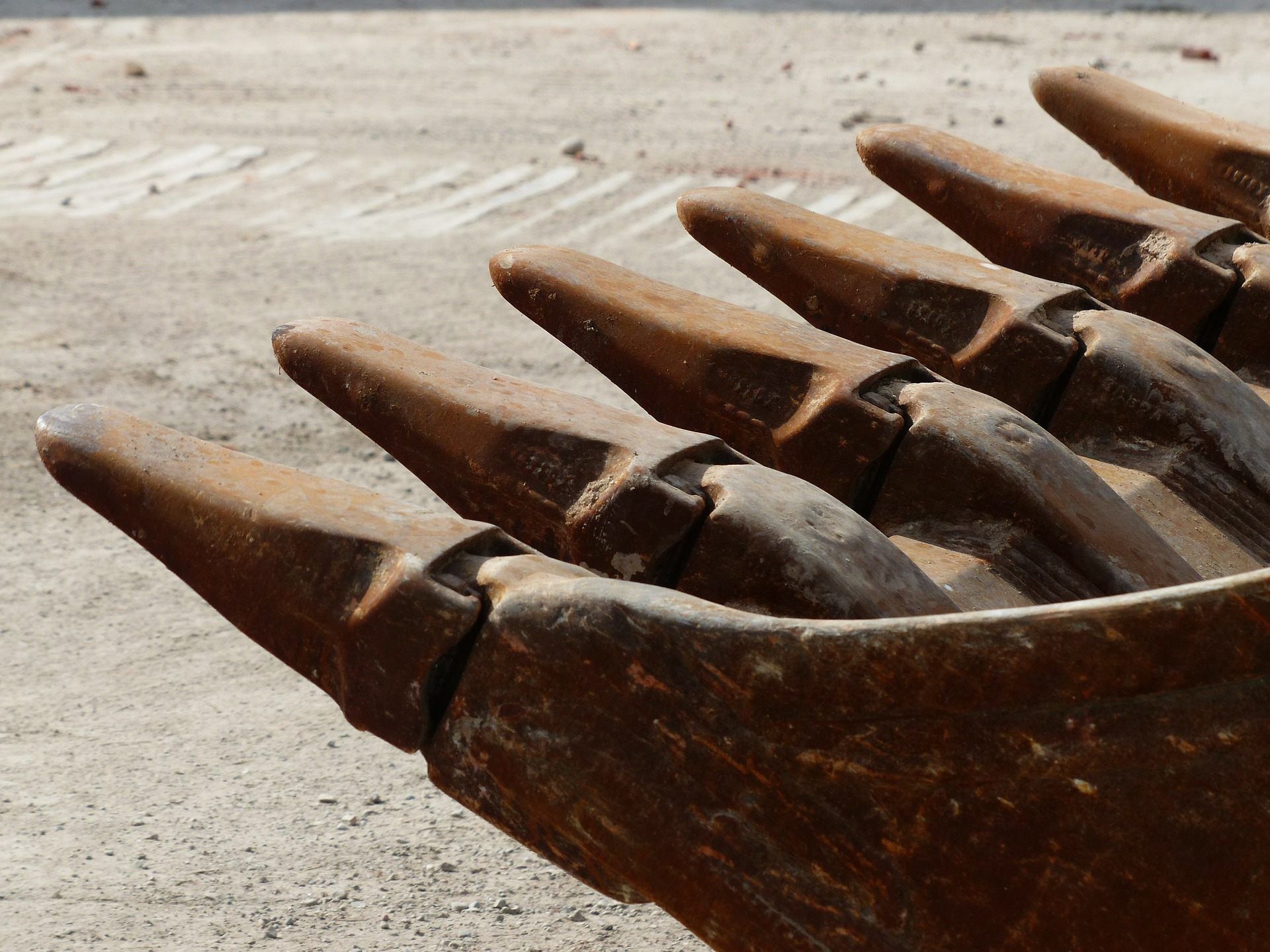 Bei Grabungen in Wien-Brigittenau wurde eine Granate entdeckt. Bei Grabungen in Wien-Brigittenau wurde eine Granate entdeckt.