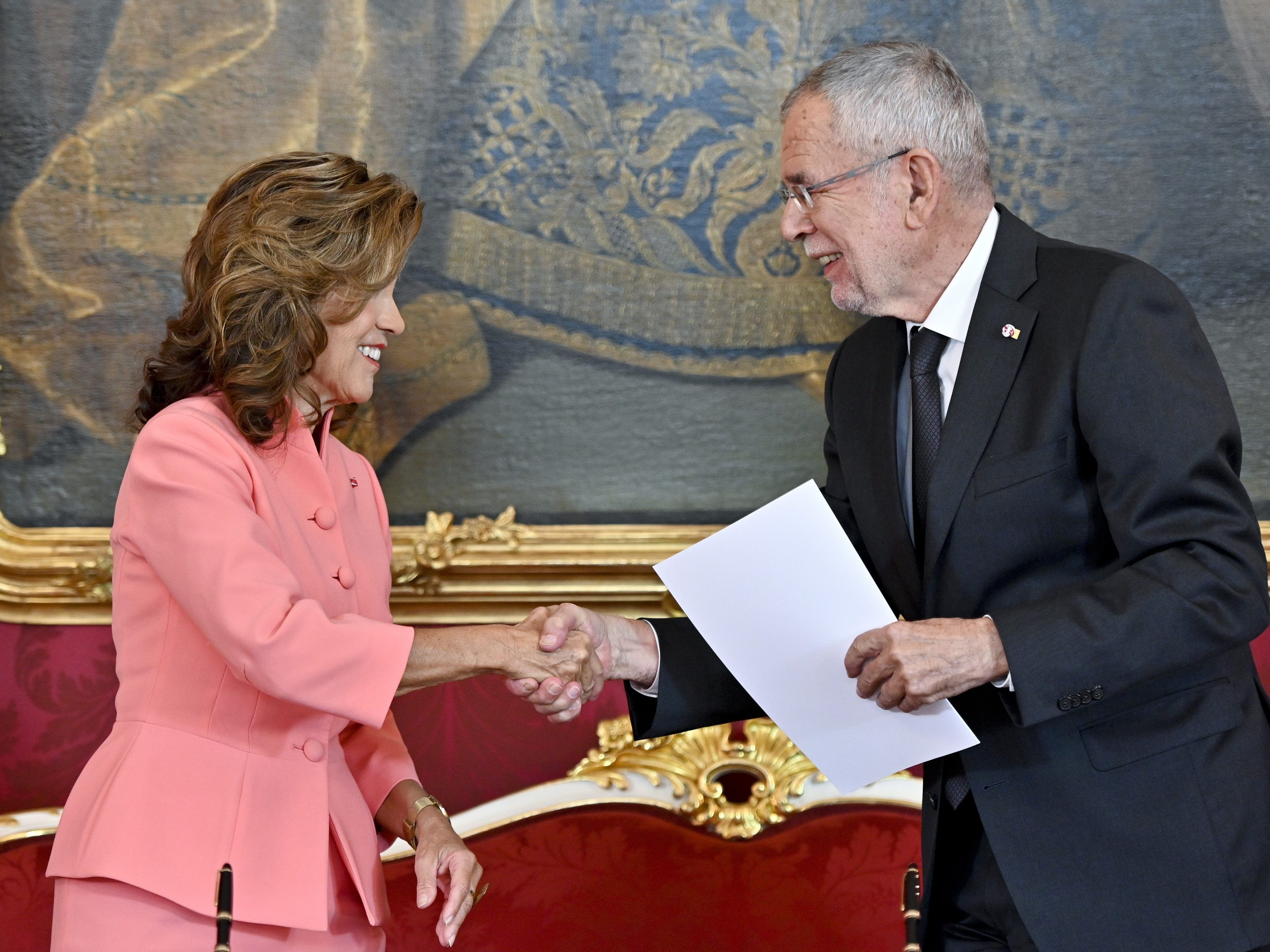 Das Kabinett Bierlein bleibt noch bis zur Koalitionsbildung im Amt.